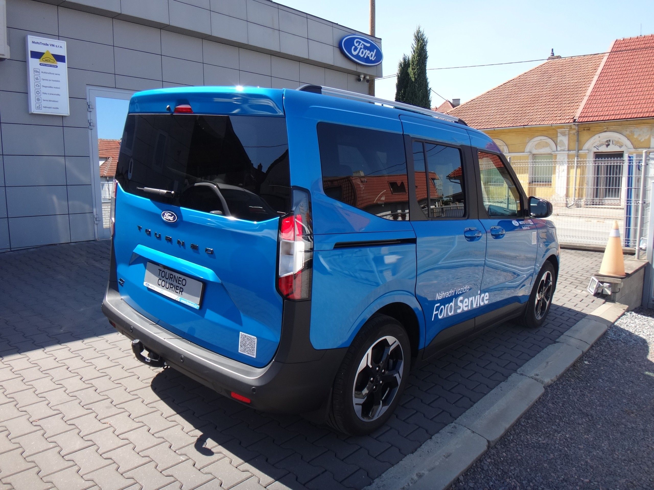 Ford Tourneo Courier, Titanium 43kWh 100kW 136k EV - fotka 5
