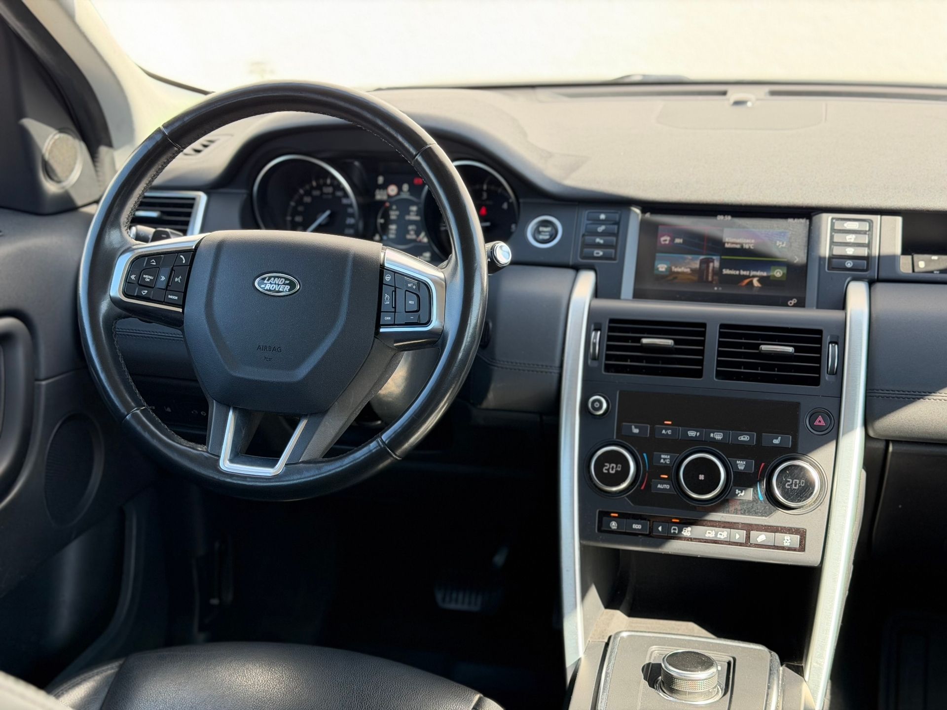 Land Rover Discovery Sport, 2.0TD4 110kW PURE AWD AT9 - fotka 5