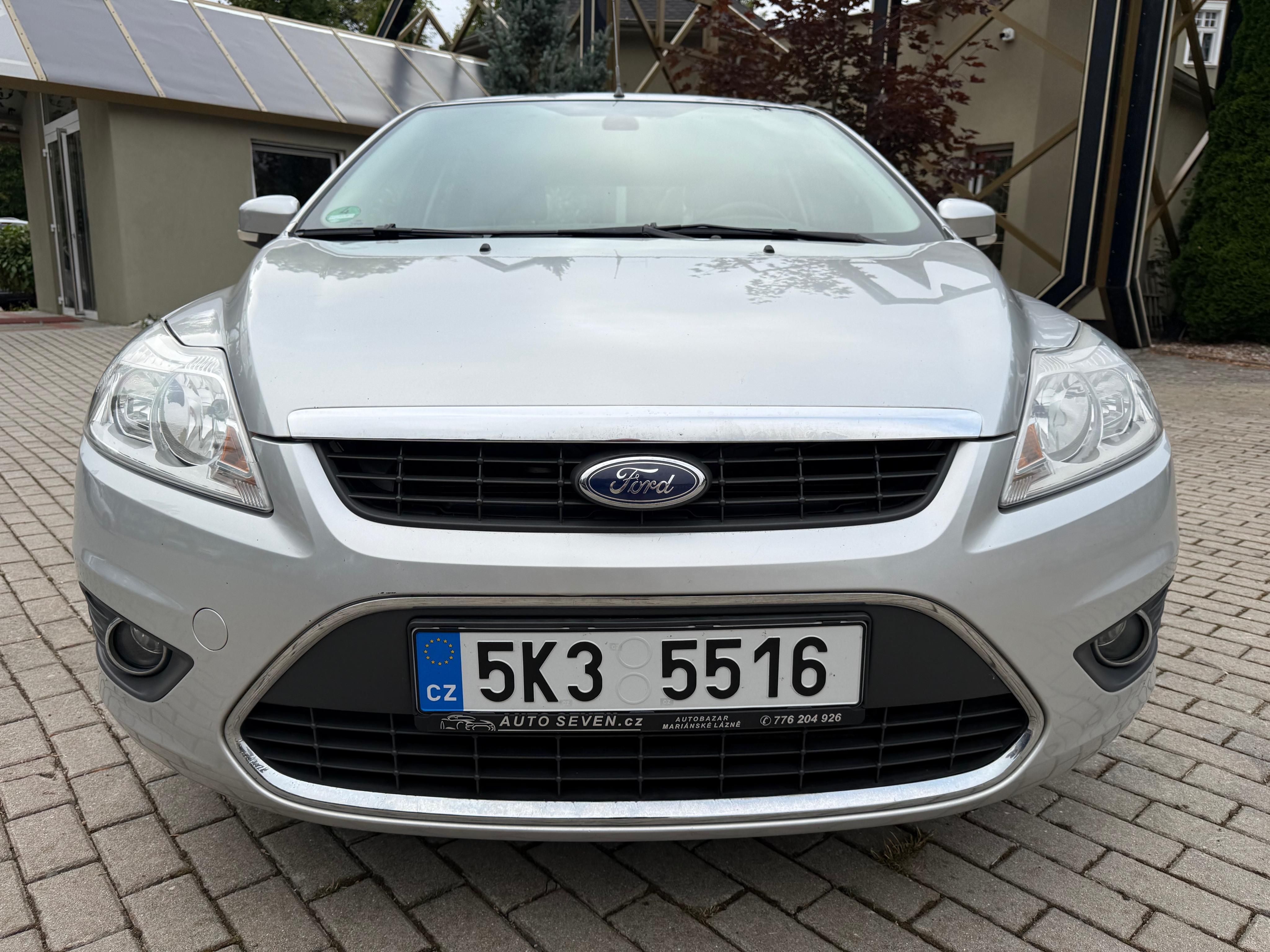Ford Focus, II 2.0i 107kW GHIA *PANORAMA* - fotka 6