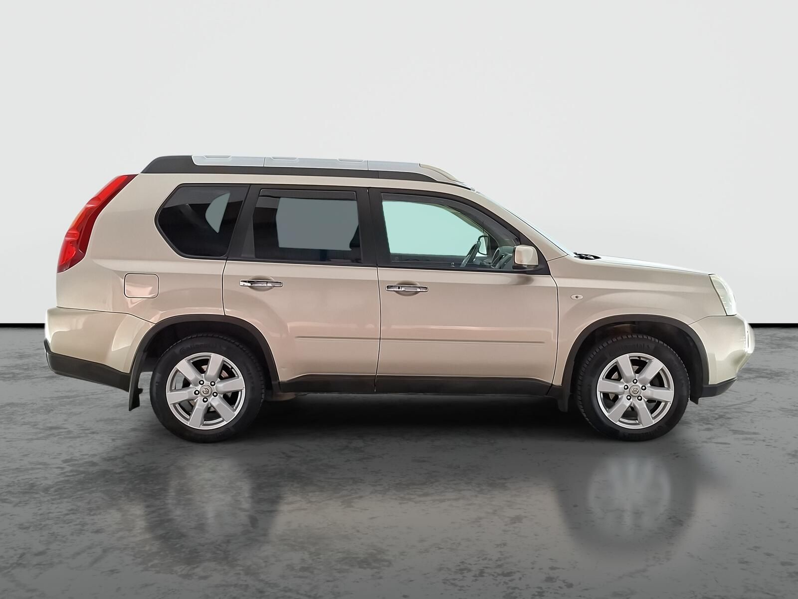 Nissan X-Trail, 2.0 dCi, 4X4, rezervace, Navi - fotka 6