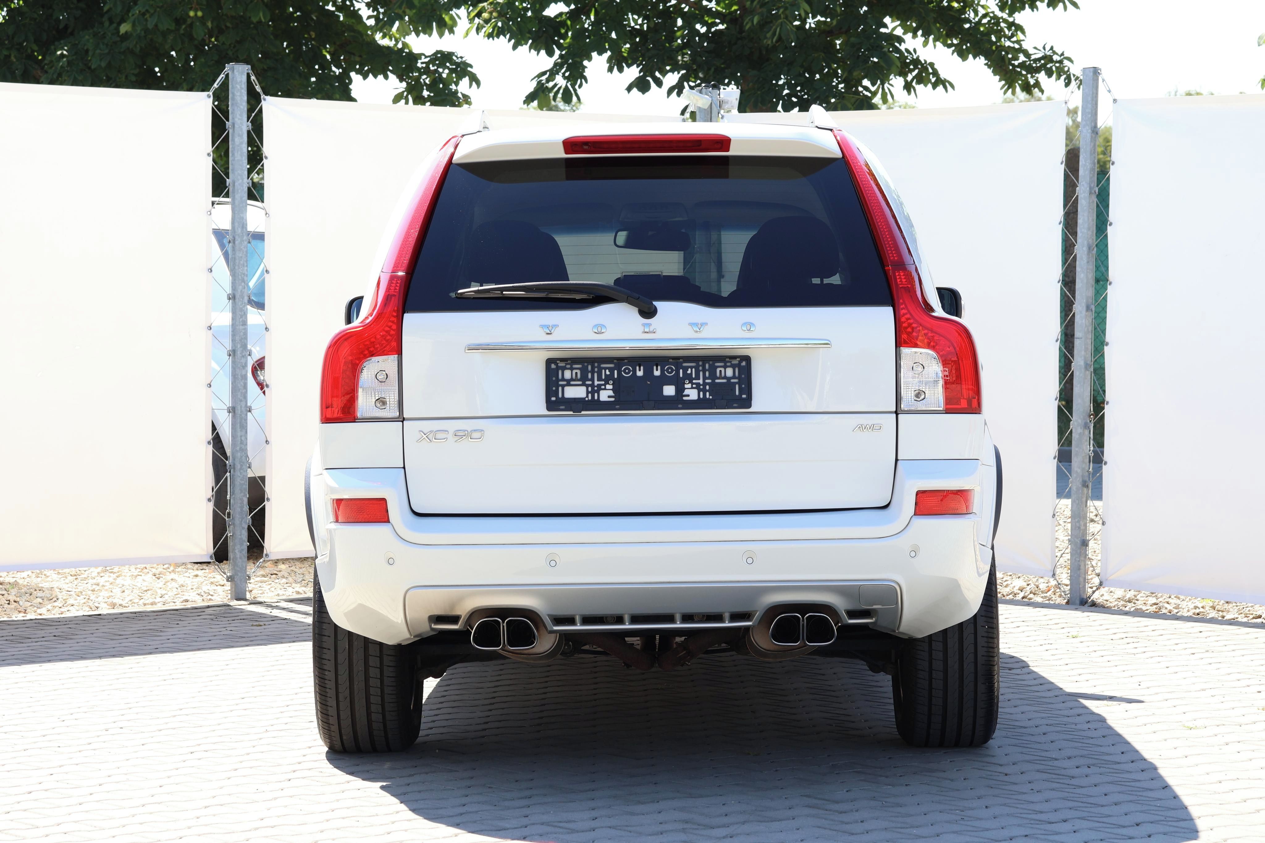 Volvo XC90, 2.4D5*147kW*R-DESING*7Míst*1MA - fotka 5