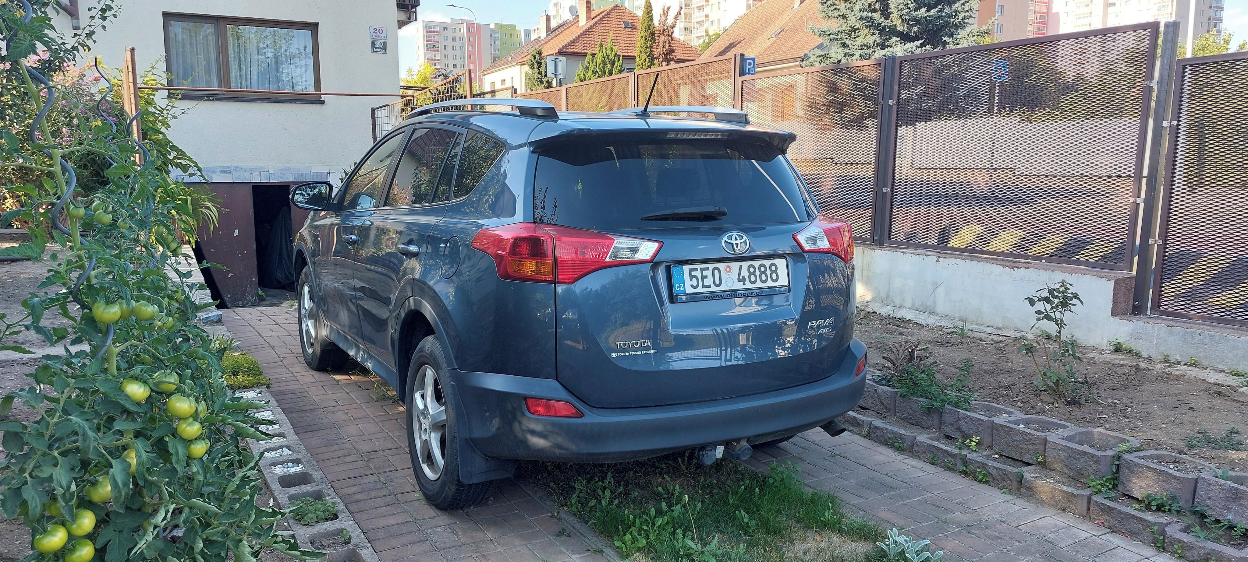Toyota Rav4, Toyota RAV4 2.0 benzin - fotka 3