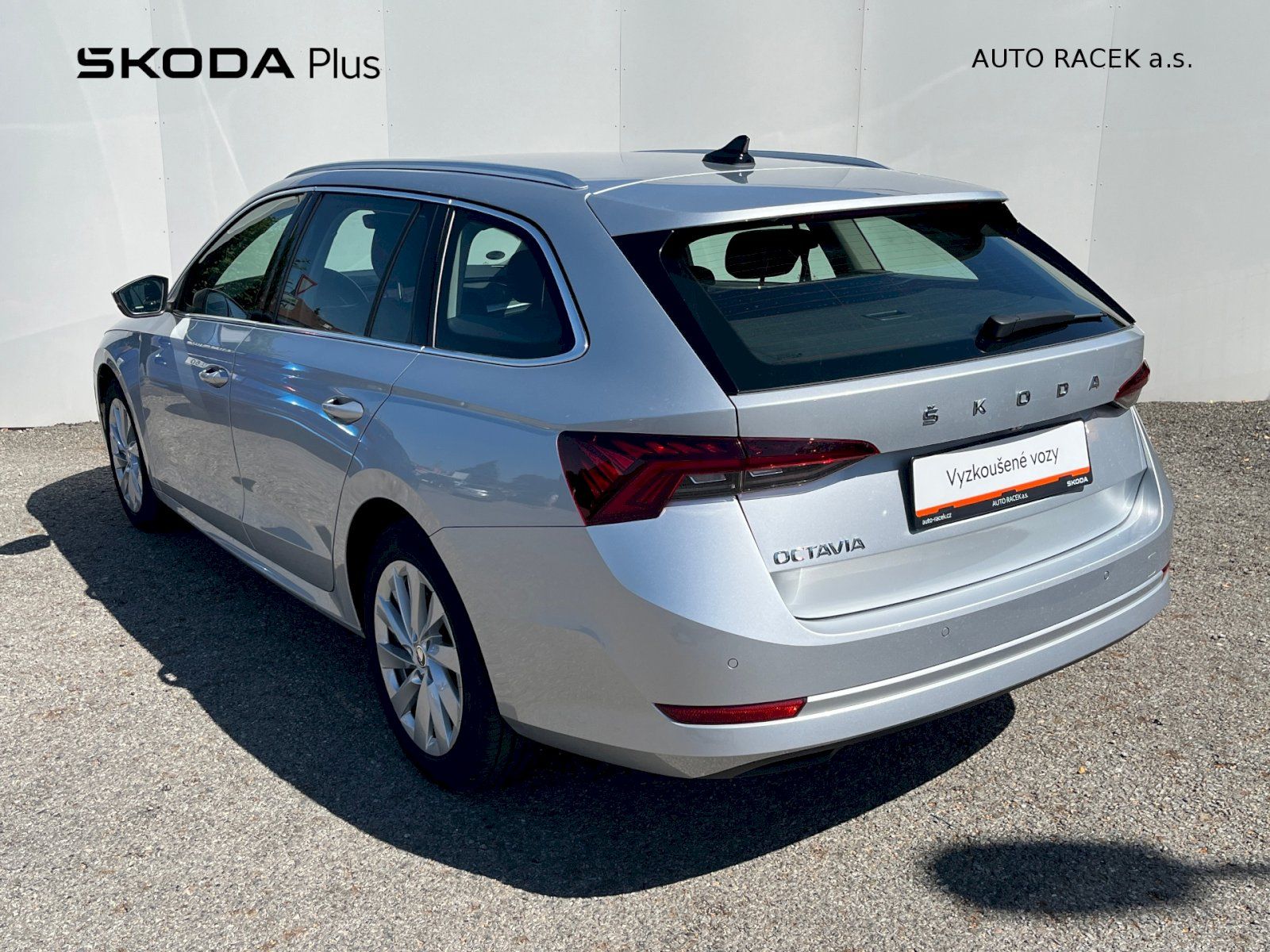 Škoda Octavia, 2.0 TDI 85kW DSG Style Combi - fotka 2