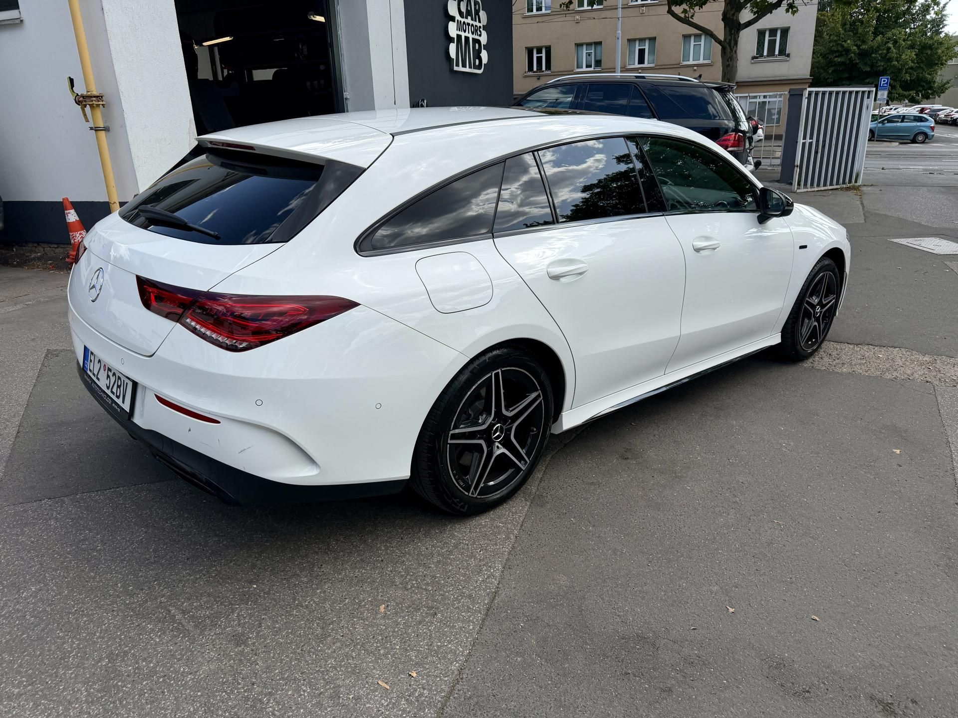 Mercedes-Benz CLA, 250e Shooting brakeAMG, NIGHT - fotka 5