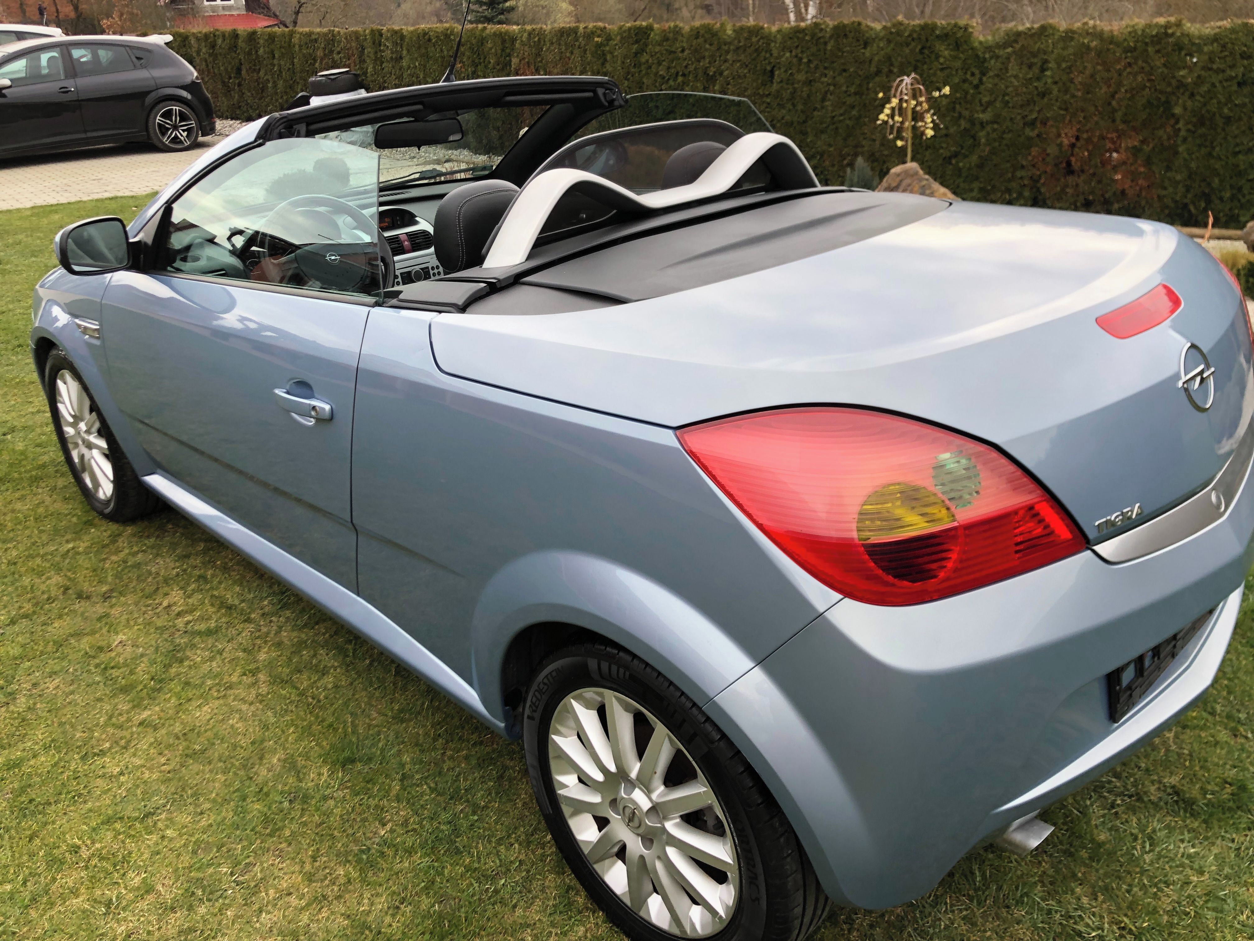 Opel Tigra, 1.4 16V Alu ,klima,TOP - fotka 4