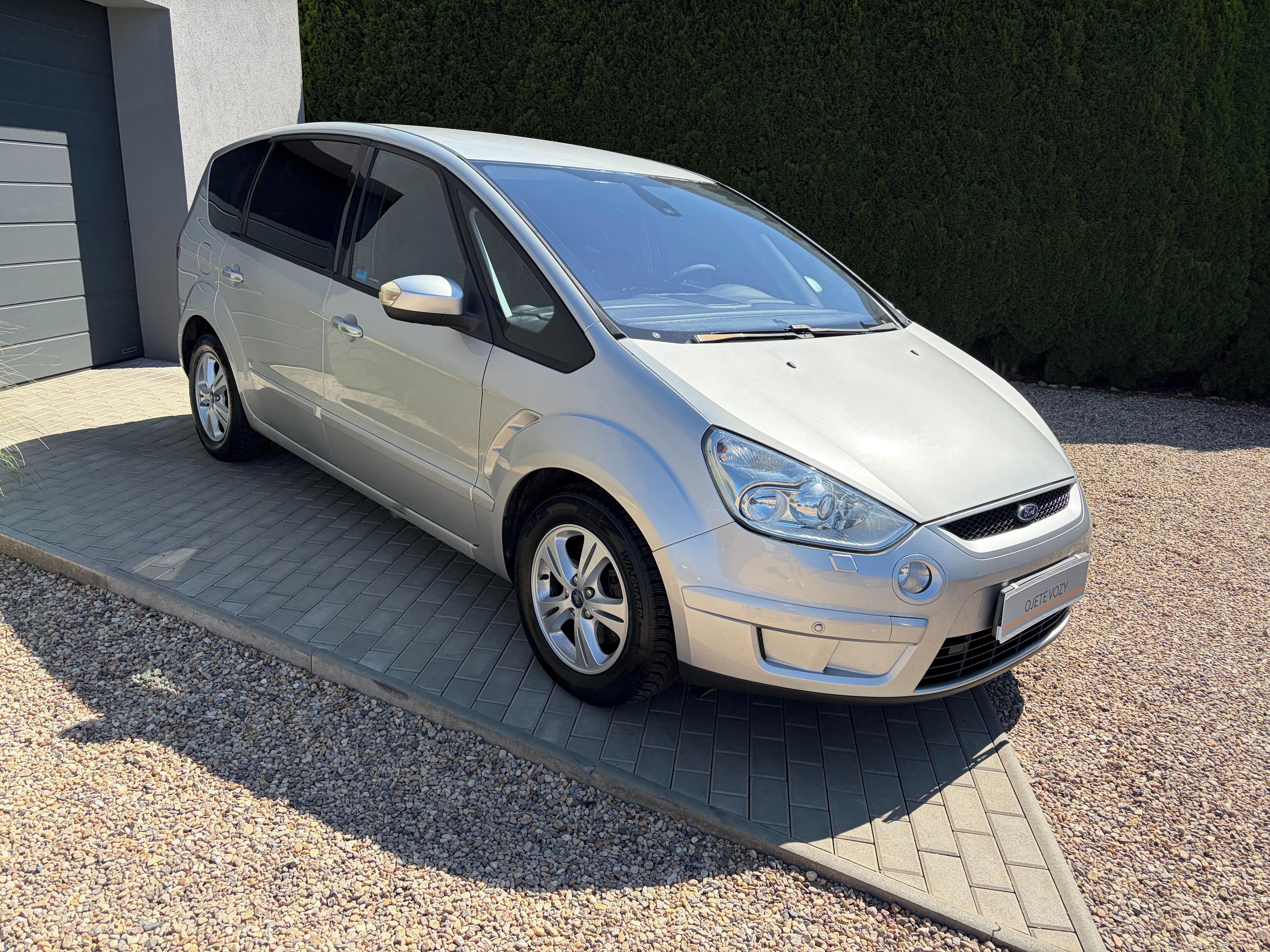 Ford S-MAX, 2.3i Duratec TITANIUM, 7 Míst - fotka 3
