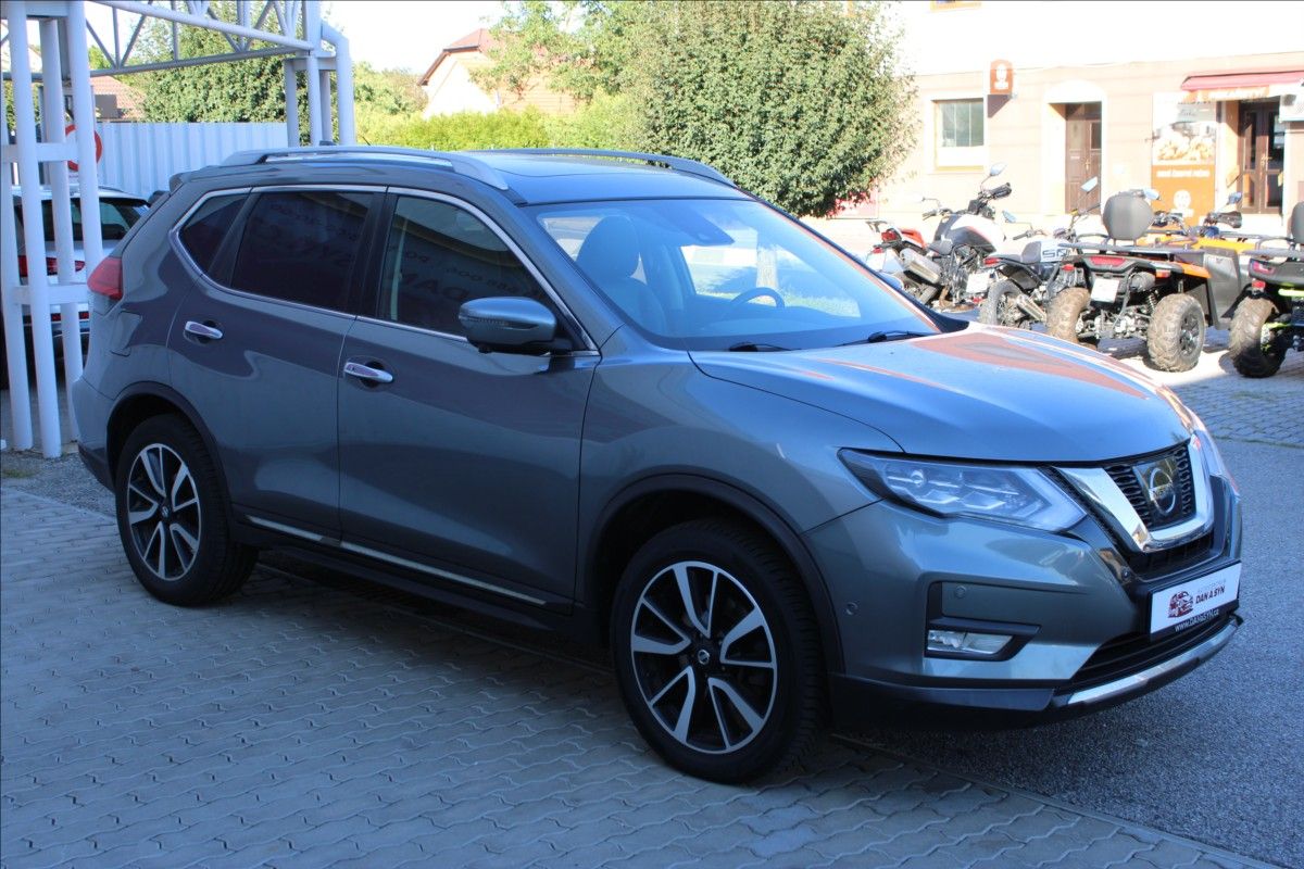 Nissan X-Trail, 2,0 dCI 4x4 7 míst - fotka 2