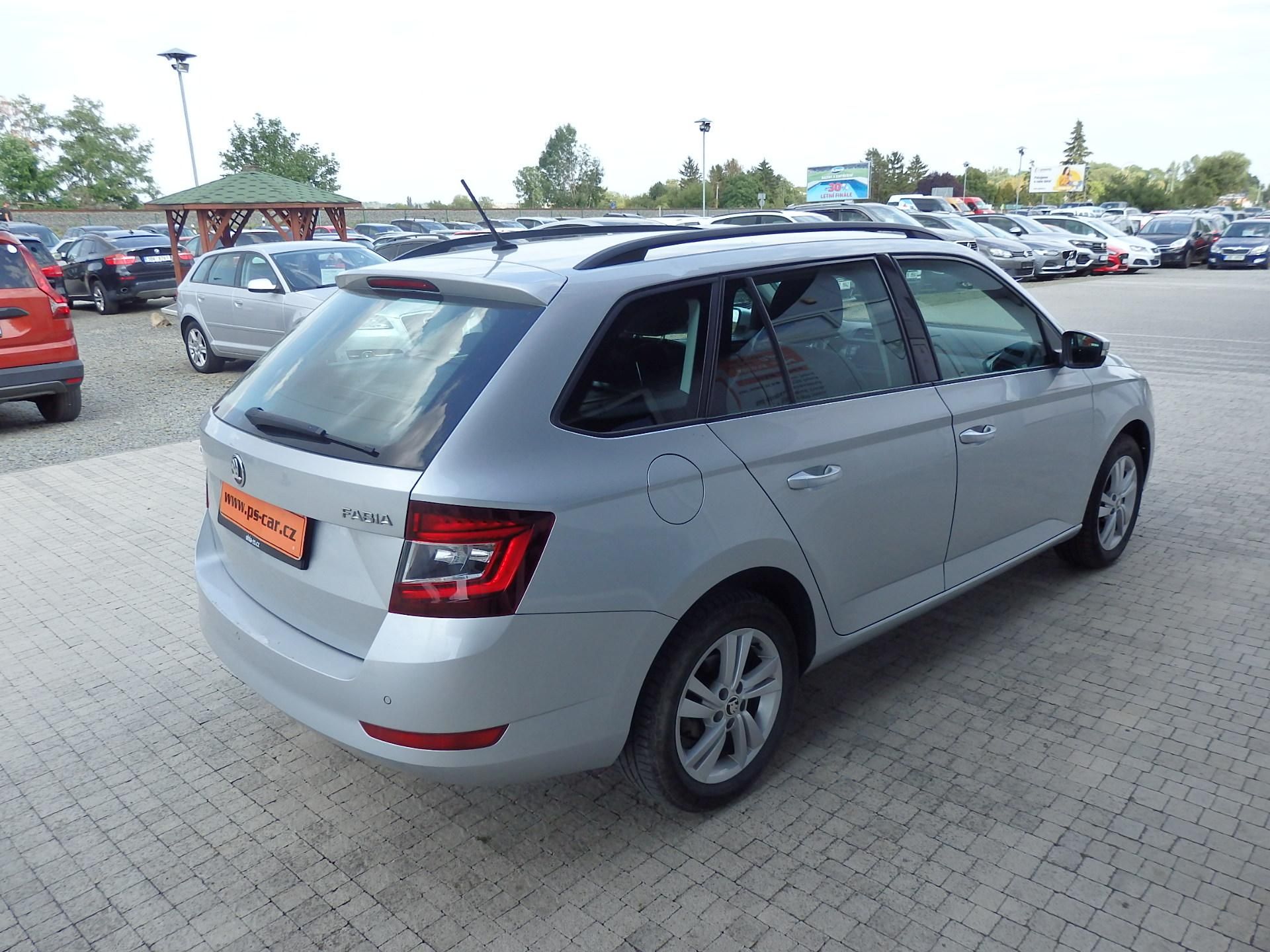 Škoda Fabia, COMBI 1,0 DIGI KLIMA,SERVIS KN - fotka 4