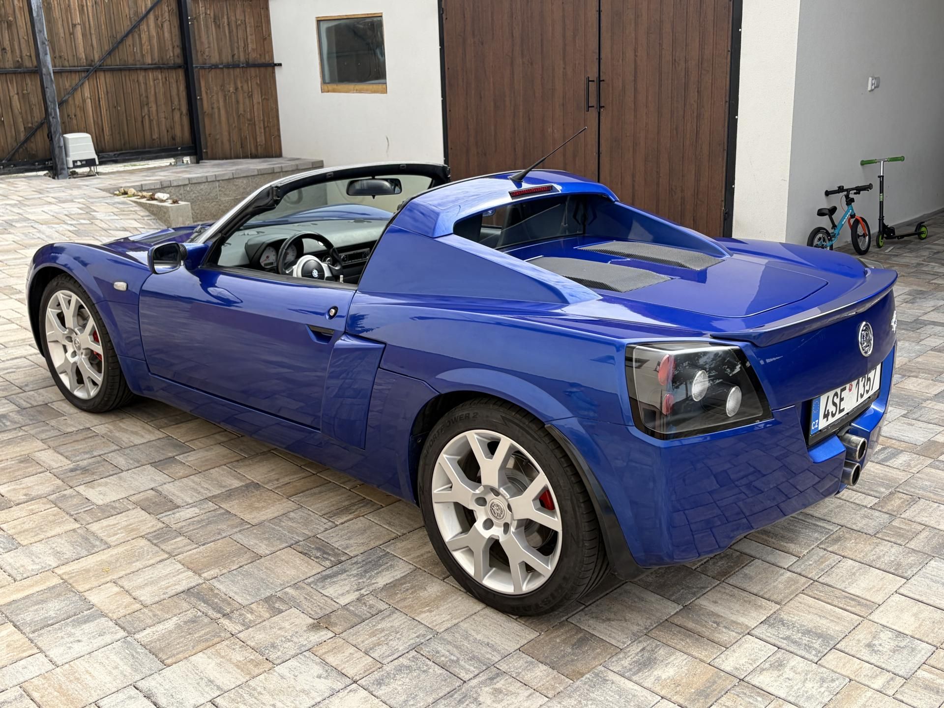 Opel Speedster, 2.0 Turbo, 147kw - fotka 2