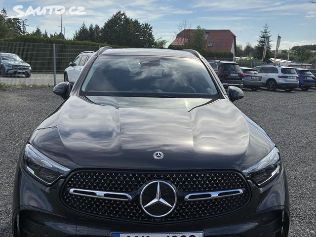 Mercedes GLC