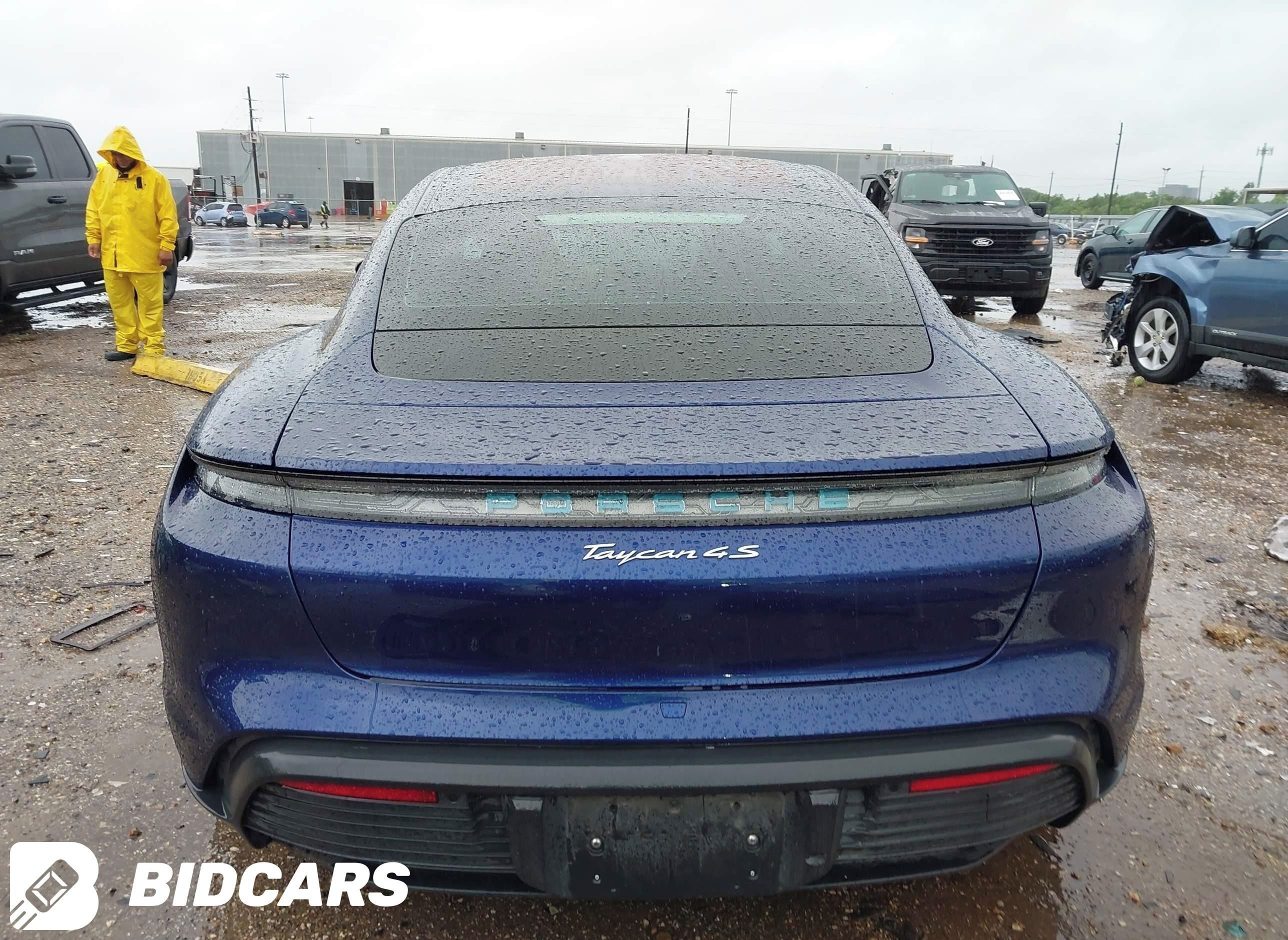 Porsche Taycan, Auto na cestě - fotka 6
