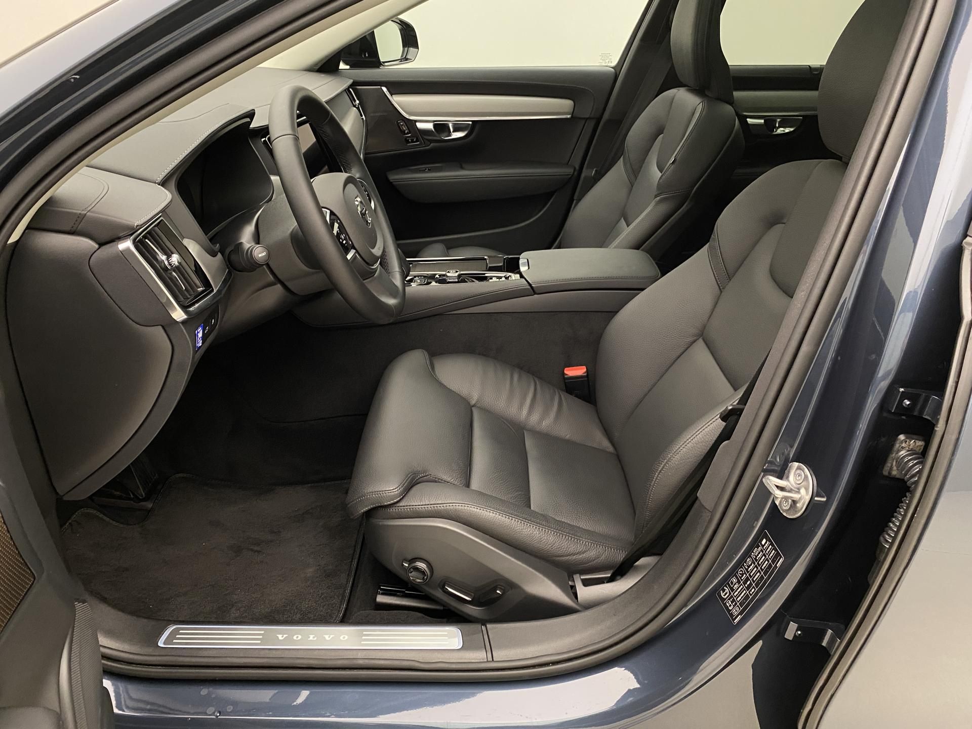 Volvo V90, T8 AWD RECHARGE DARK PLUS AUT - fotka 3