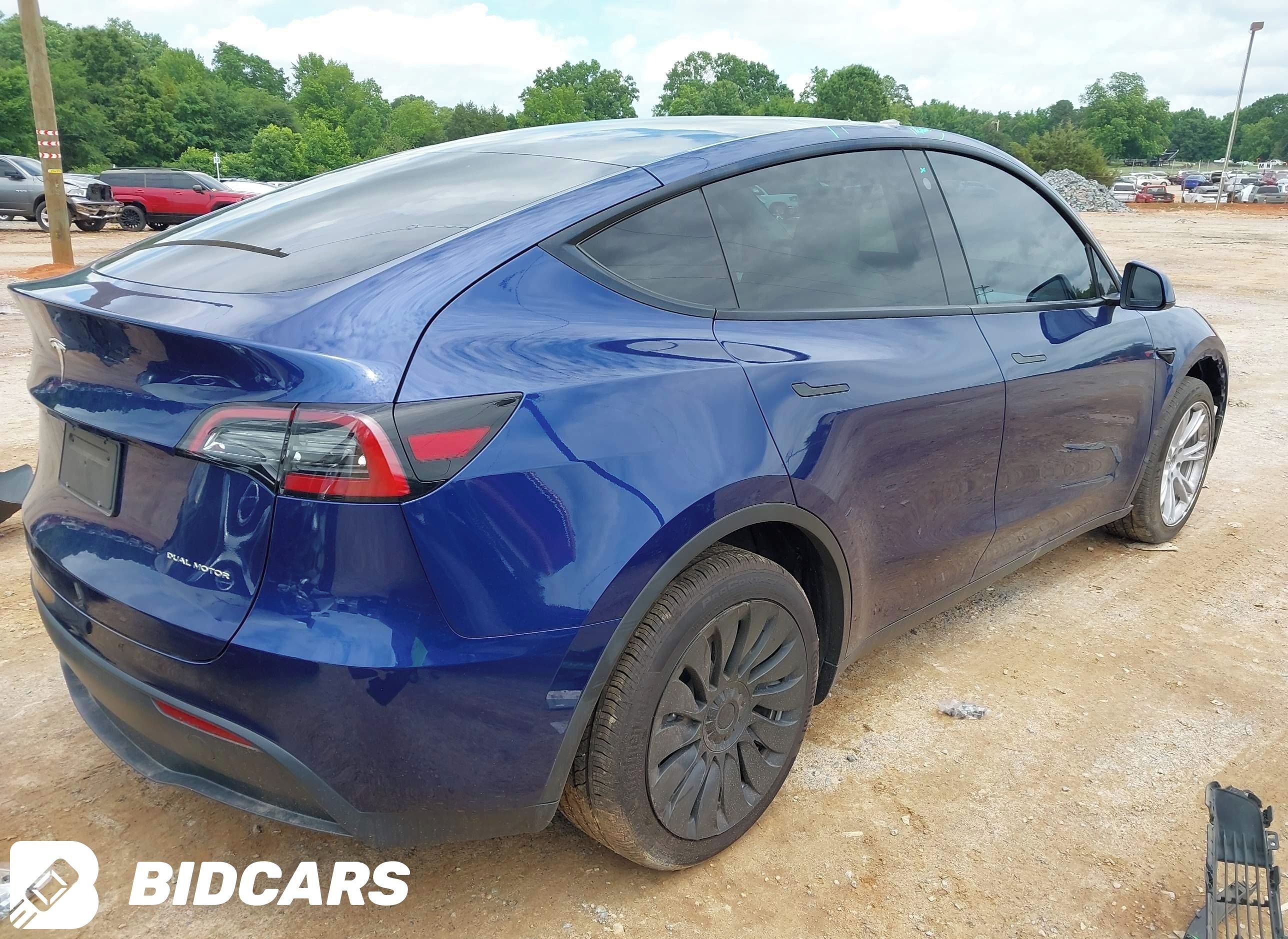 Tesla Model 3, Auto na cestě - fotka 4