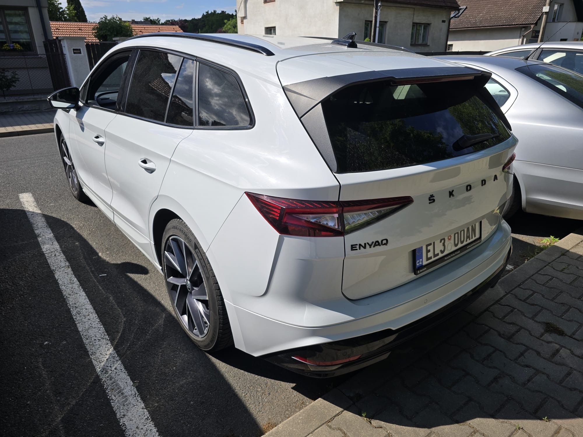 Škoda Enyaq, Sportline, top stav - fotka 3