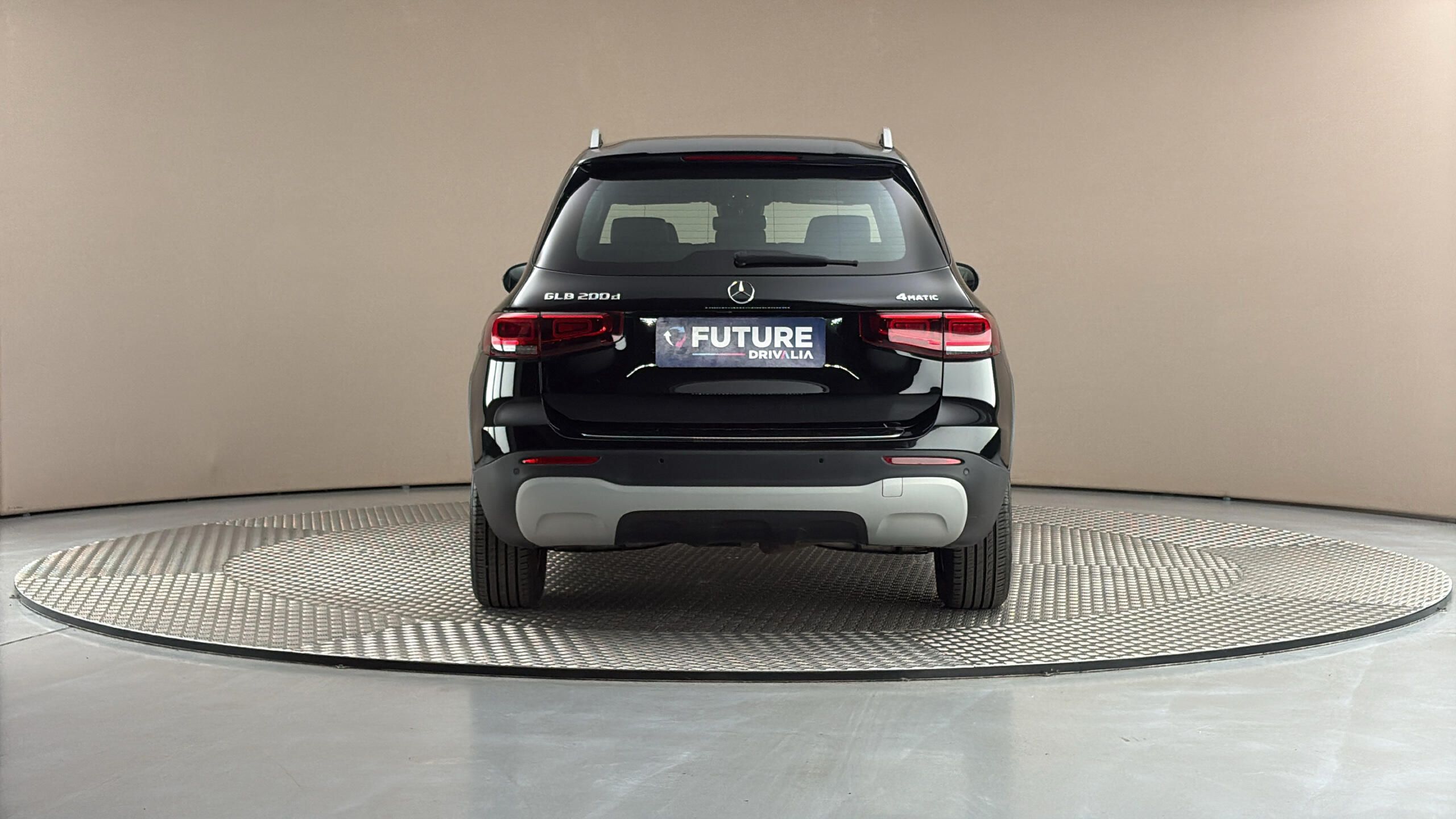 Mercedes-Benz GLB, 200d AUT 4MATIC - fotka 5