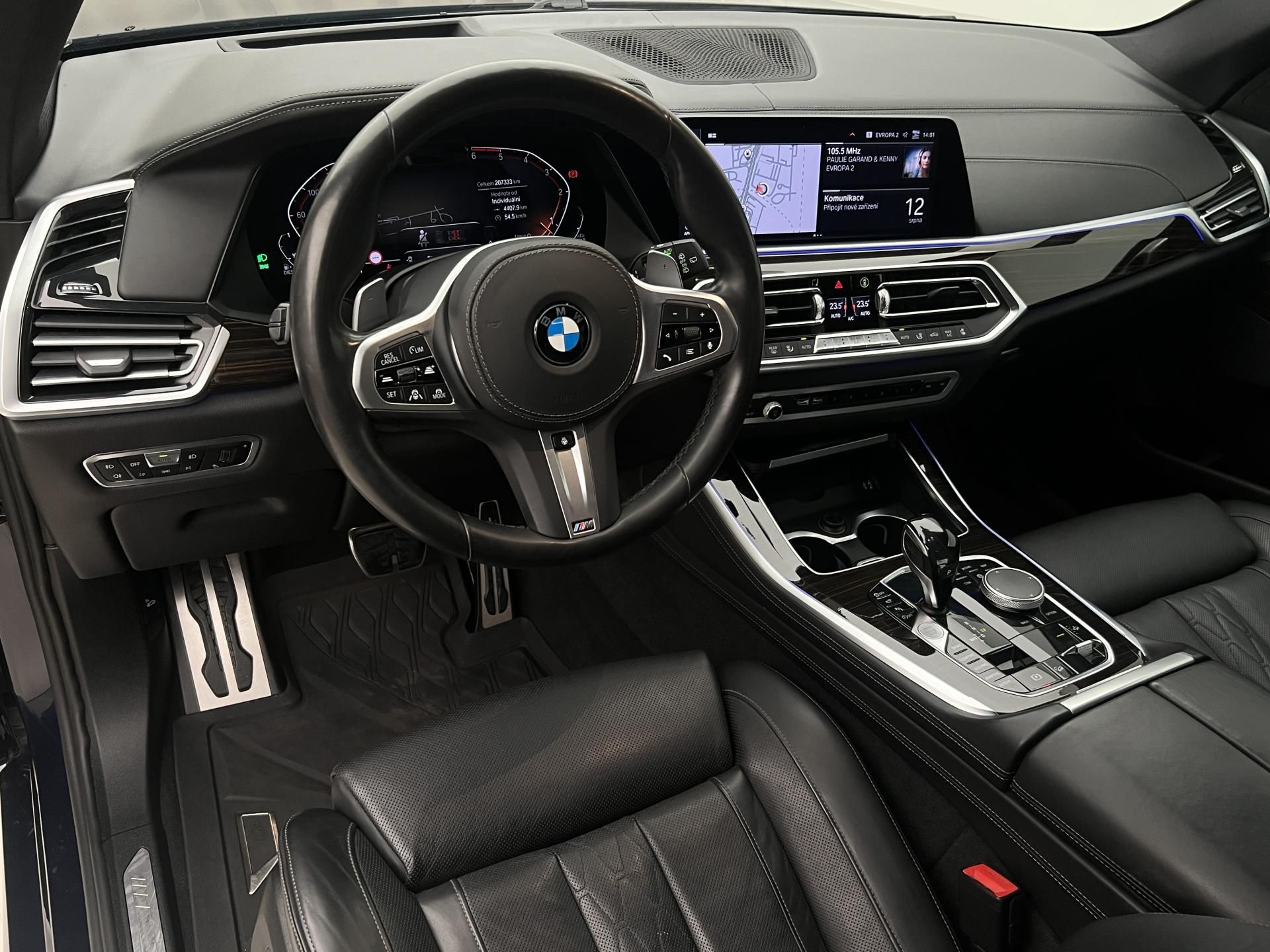 BMW X5, XDrive 30d M-Paket AUT - fotka 4