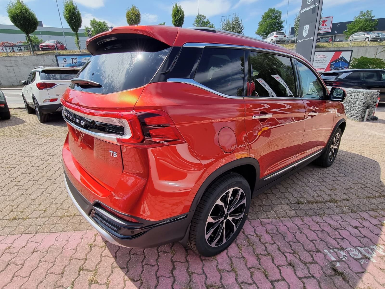 Dongfeng T5, FORTHING T5 Exclusive - fotka 4