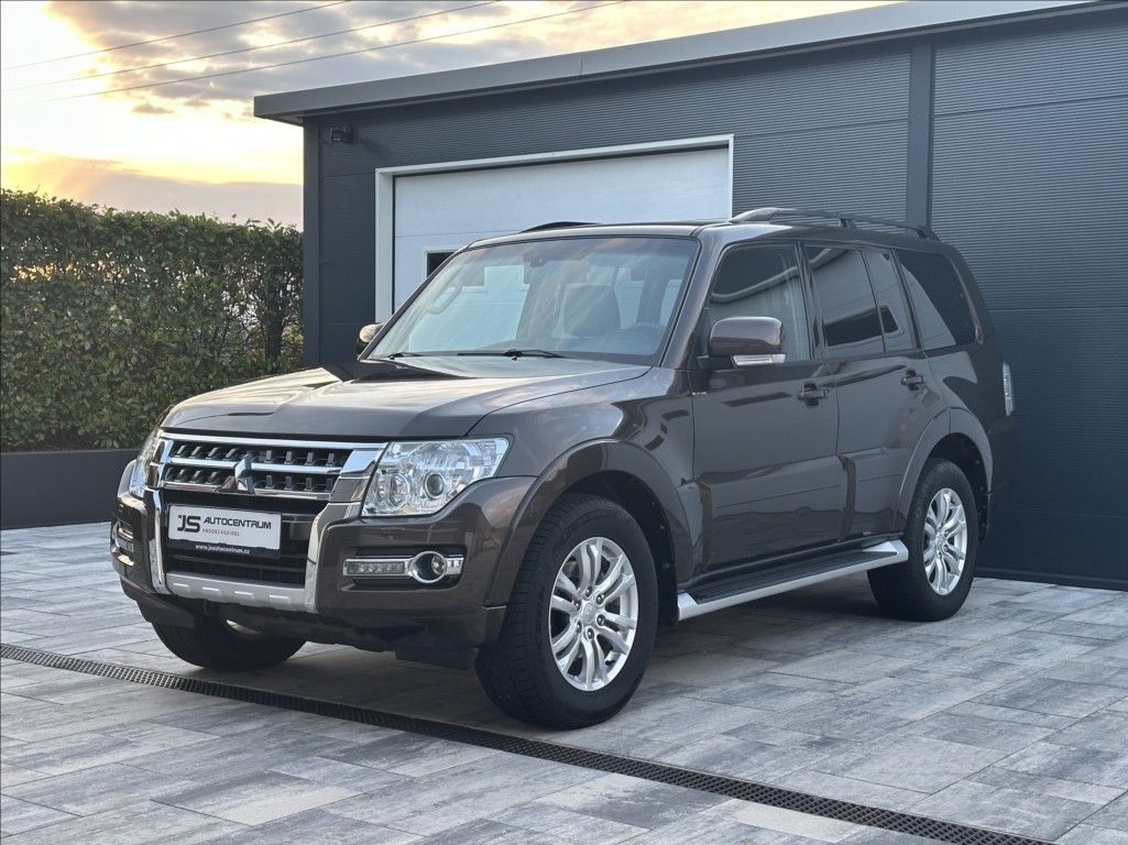 Mitsubishi Pajero, 3,2 DI-D 190PS  Instyle-7 4x4