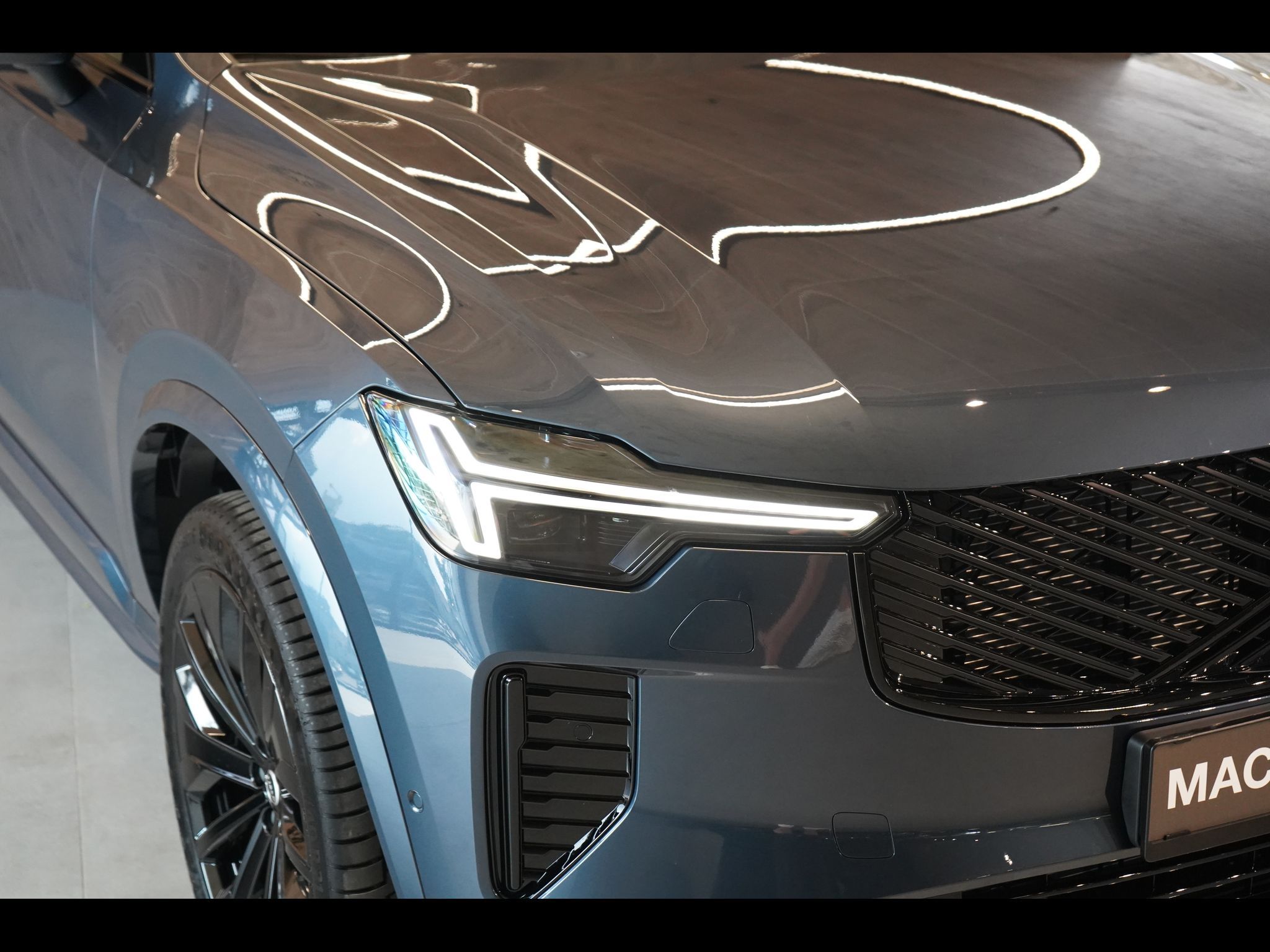 Volvo XC90, B5 PLUS Black Edition, 360° - fotka 5