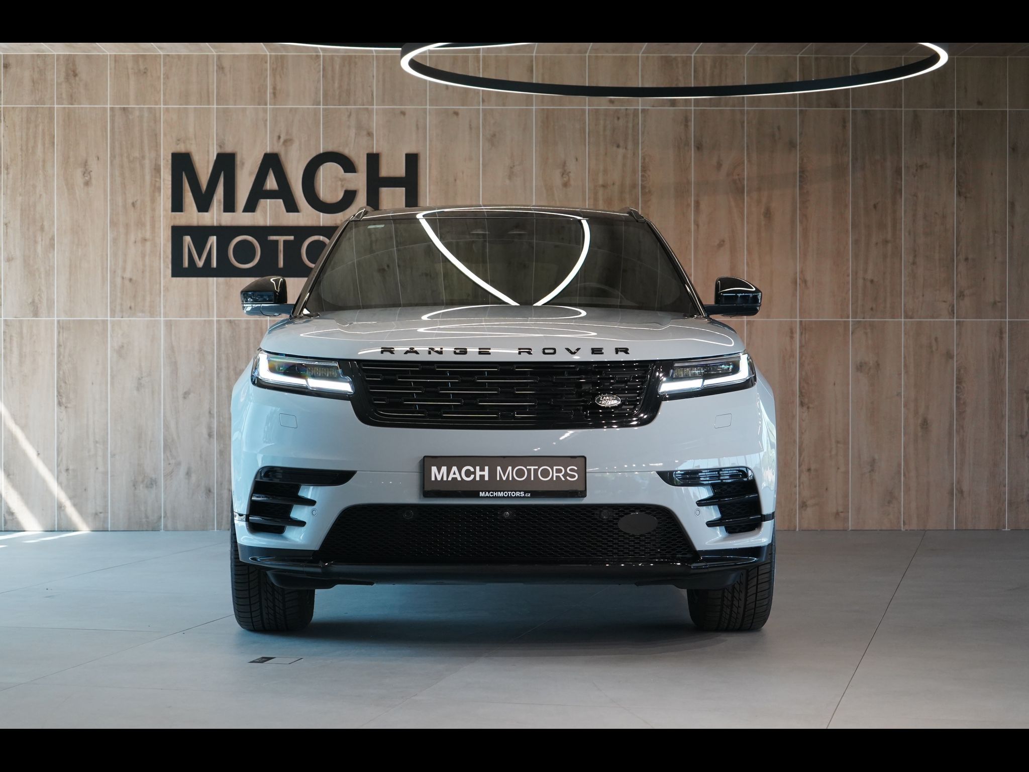 Land Rover Range Rover Velar, D300 AWD Dynamic SE, Tažné - fotka 3
