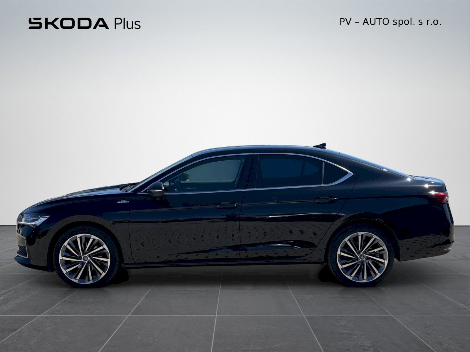 Škoda Superb, 2.0 TDI 110kW L&K DSG - fotka 3