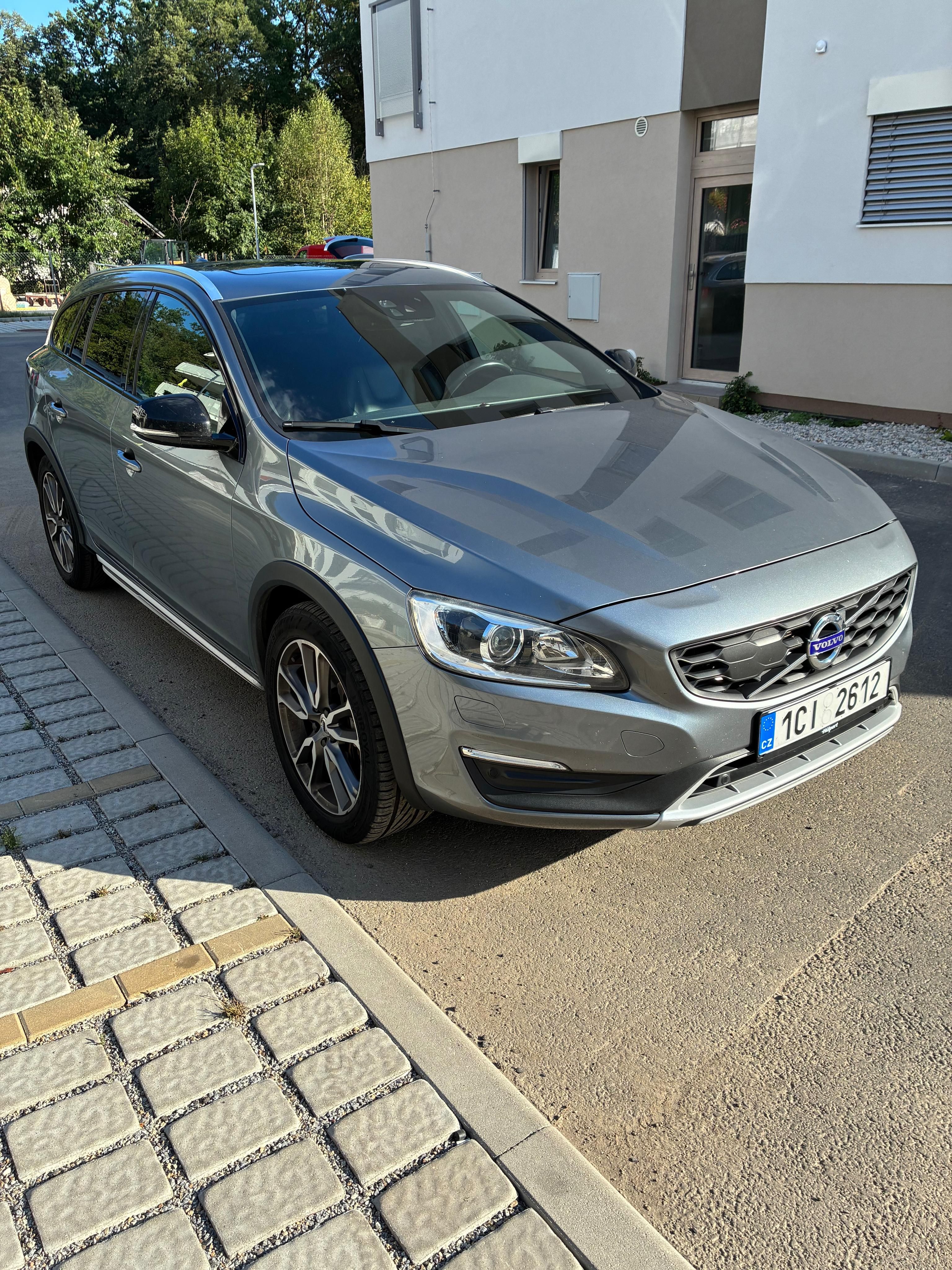 Volvo V60, Cross Country, D4 AWD 140kW