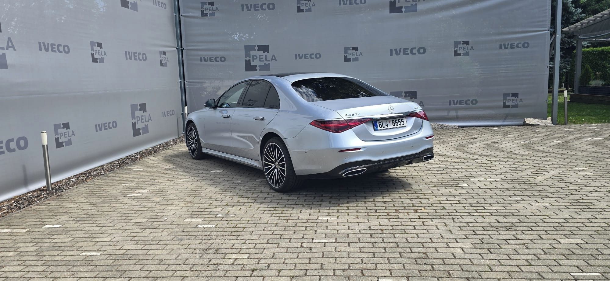Mercedes-Benz Třídy S, 450d 4MATIC - fotka 4