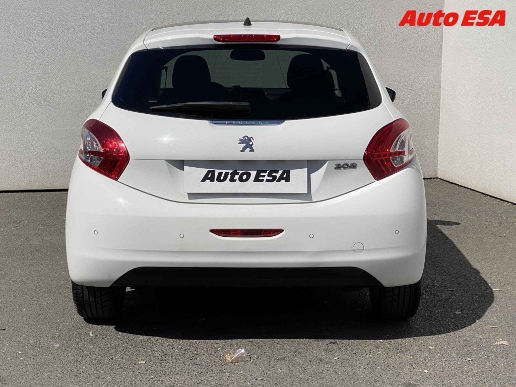 Peugeot 208, 1.2,navi - fotka 5