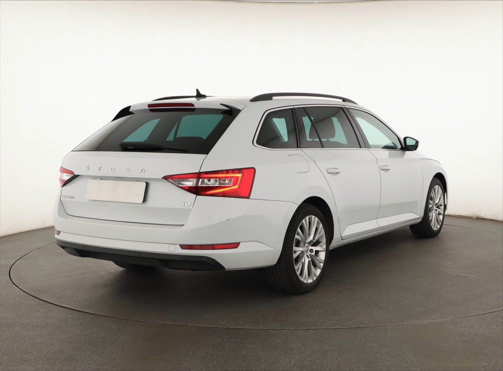 Škoda Superb, iV 1.4 TSI PHEV, Automat, Navi - fotka 5