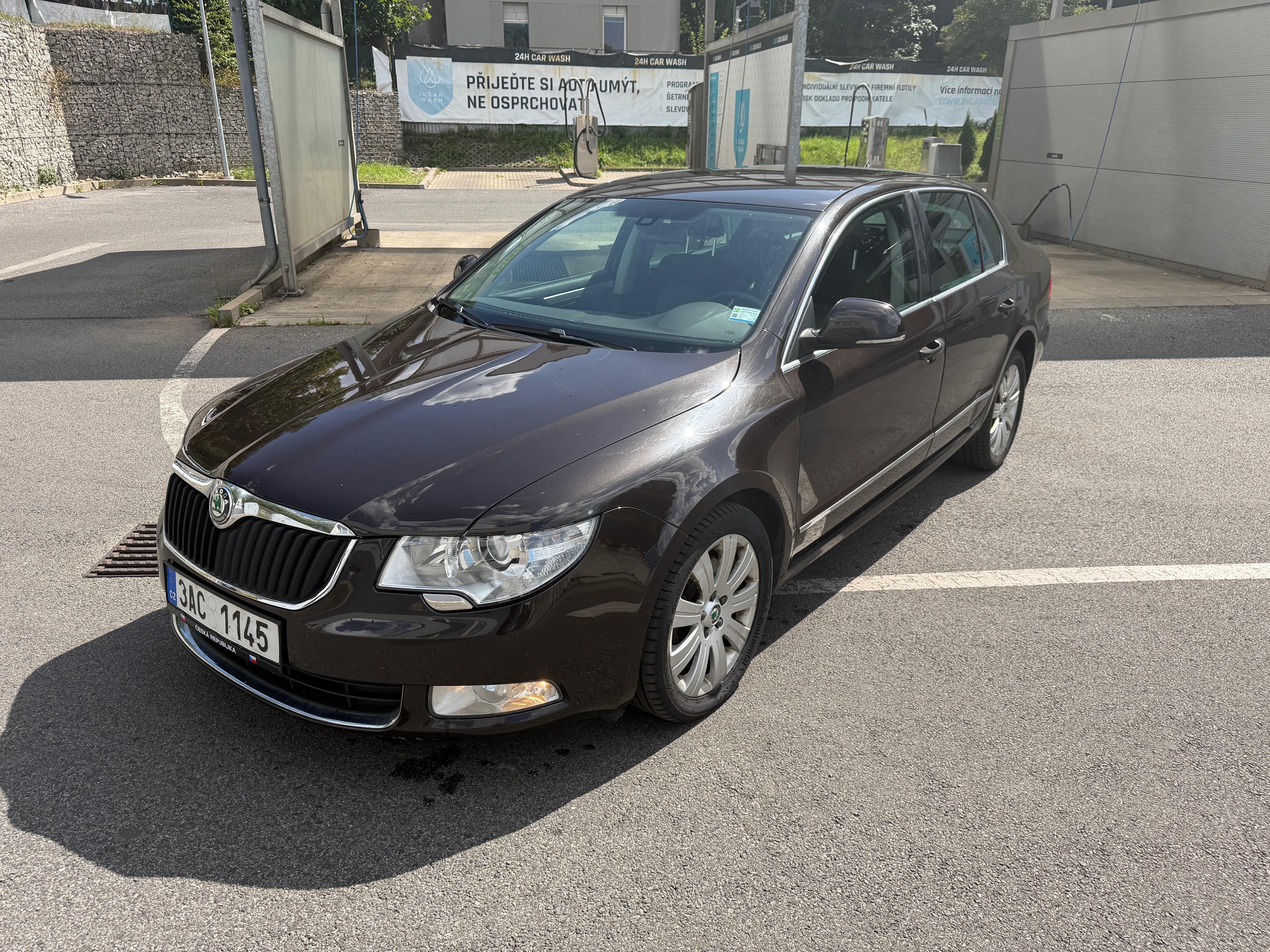 Škoda Superb, 125kw,klimatizace,automat - fotka 4