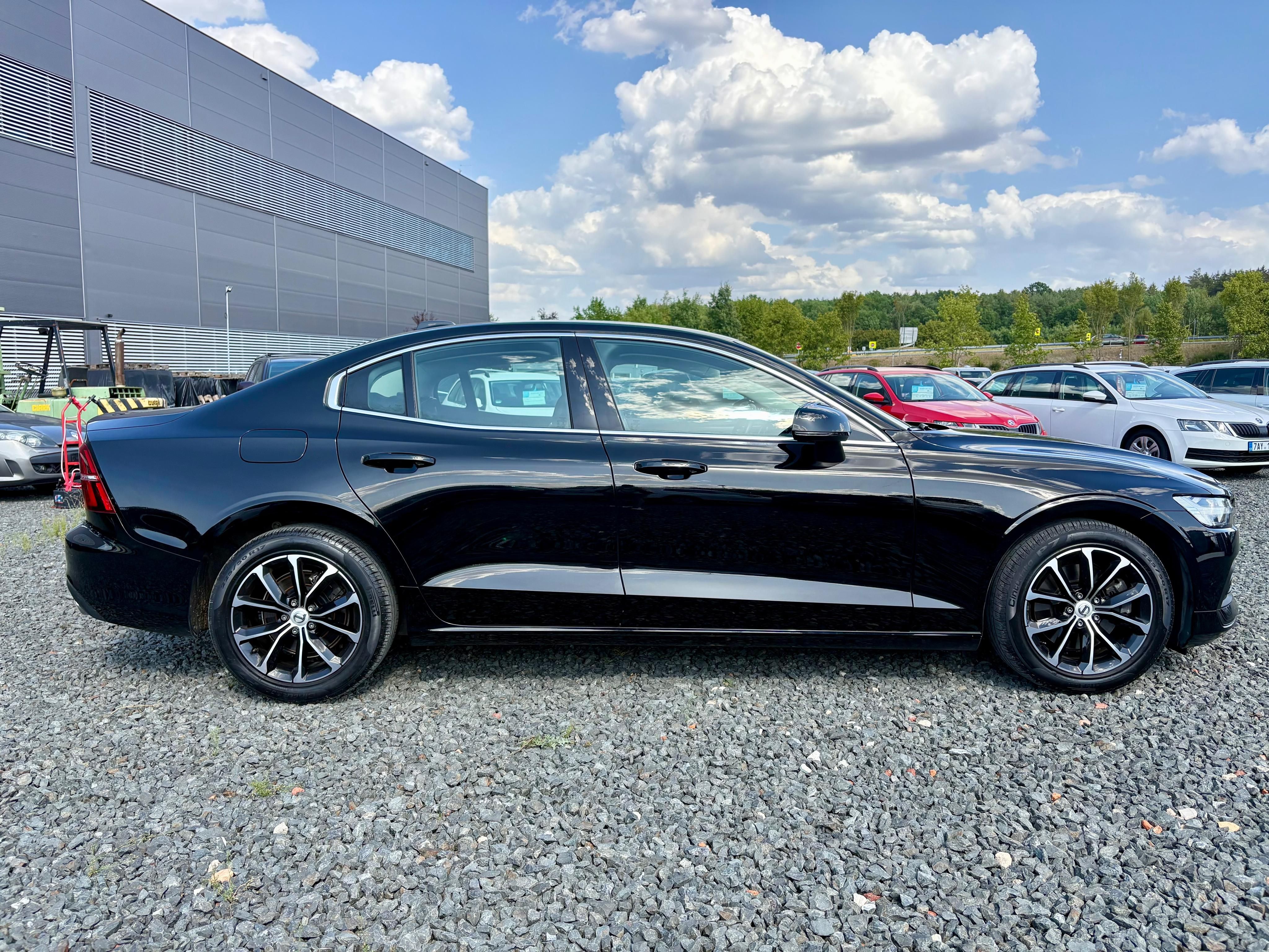 Volvo S60, B4 2.0i 145kw Momentum ČR DPH - fotka 4
