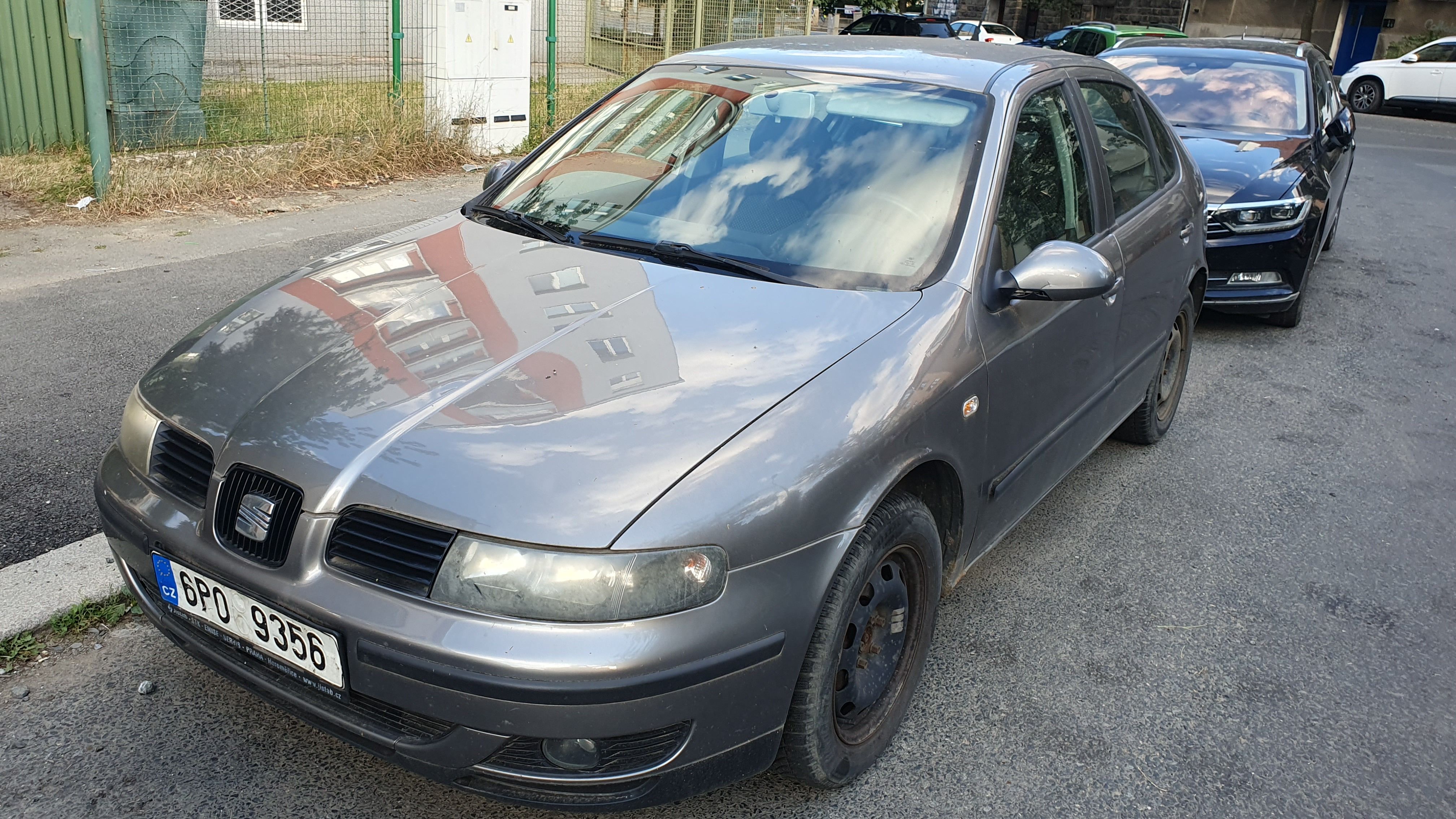 Seat Leon, 1.4 16V, r. v. 2004, 248xxx km - fotka 2