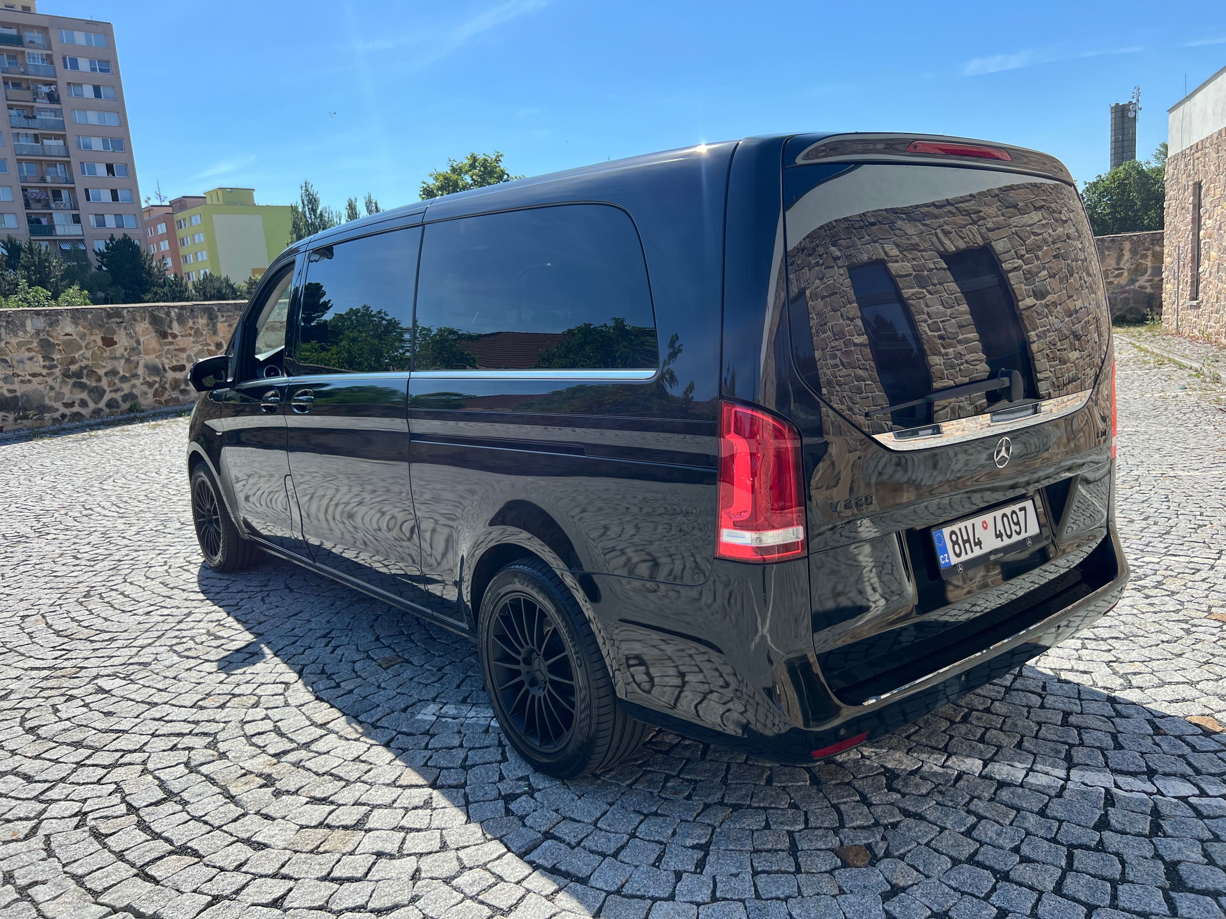 Mercedes-Benz Třídy V, Mercedes v220d w447 Extra long - fotka 4
