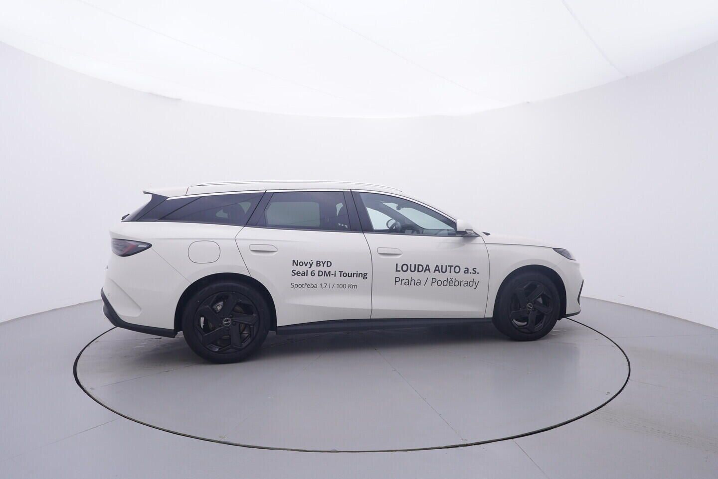 BYD Seal 6, Touring Comfort Lite  15 kW - fotka 6