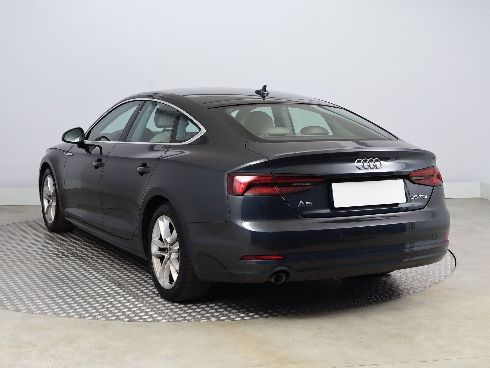 Audi A5, 2.0 TDI, Automat, Kůže, Navi - fotka 4