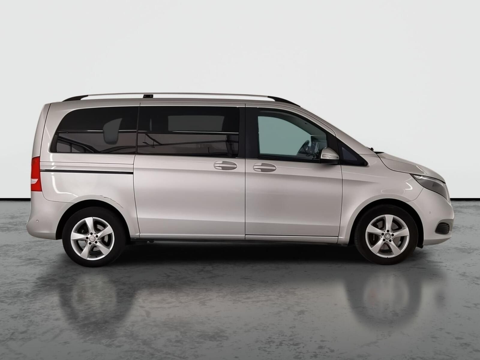 Mercedes-Benz Třídy V, 220 CDI, 6 míst, K, Automat - fotka 6