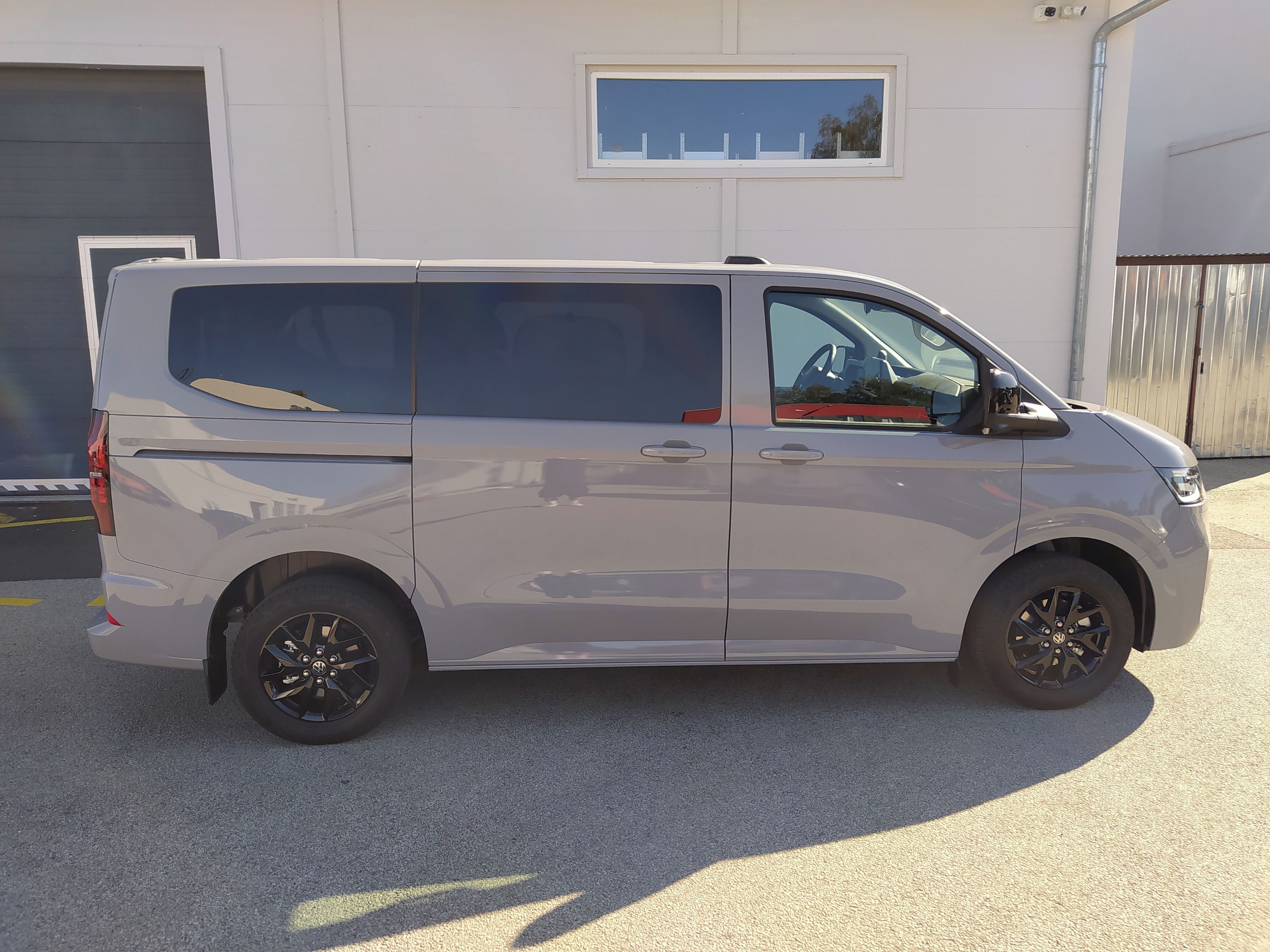 Volkswagen Transporter, Life 2.5 PHEV KR / 2026 - fotka 6