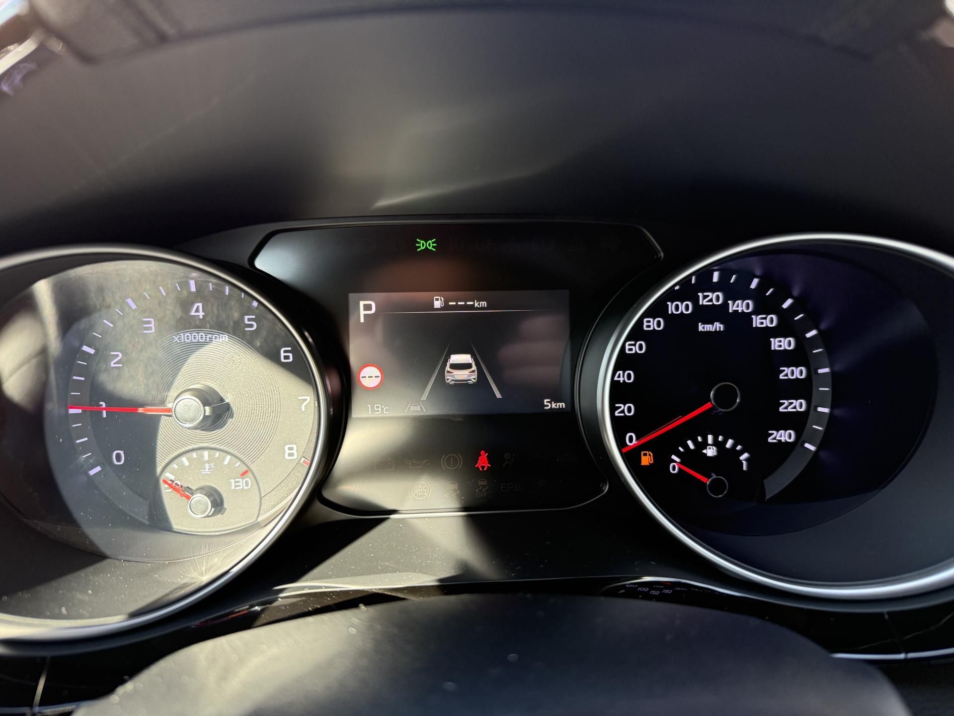 Kia XCee´d, 1.6 T-GDi Exclusive 7DCT - fotka 6