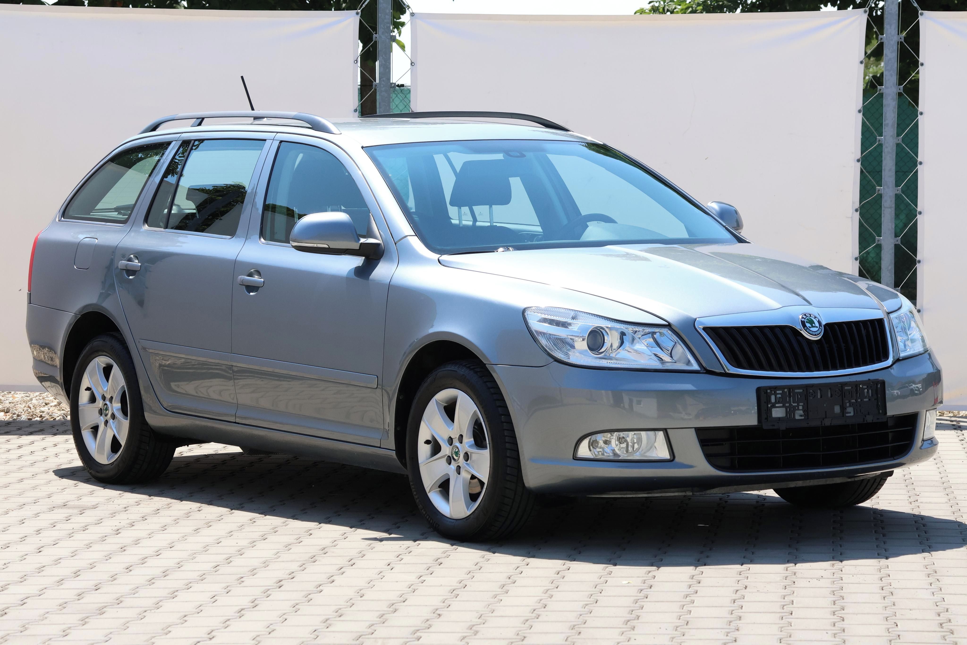 Škoda Octavia, 1.6TDI*77kW*1MAJ*163.197KM* - fotka 3