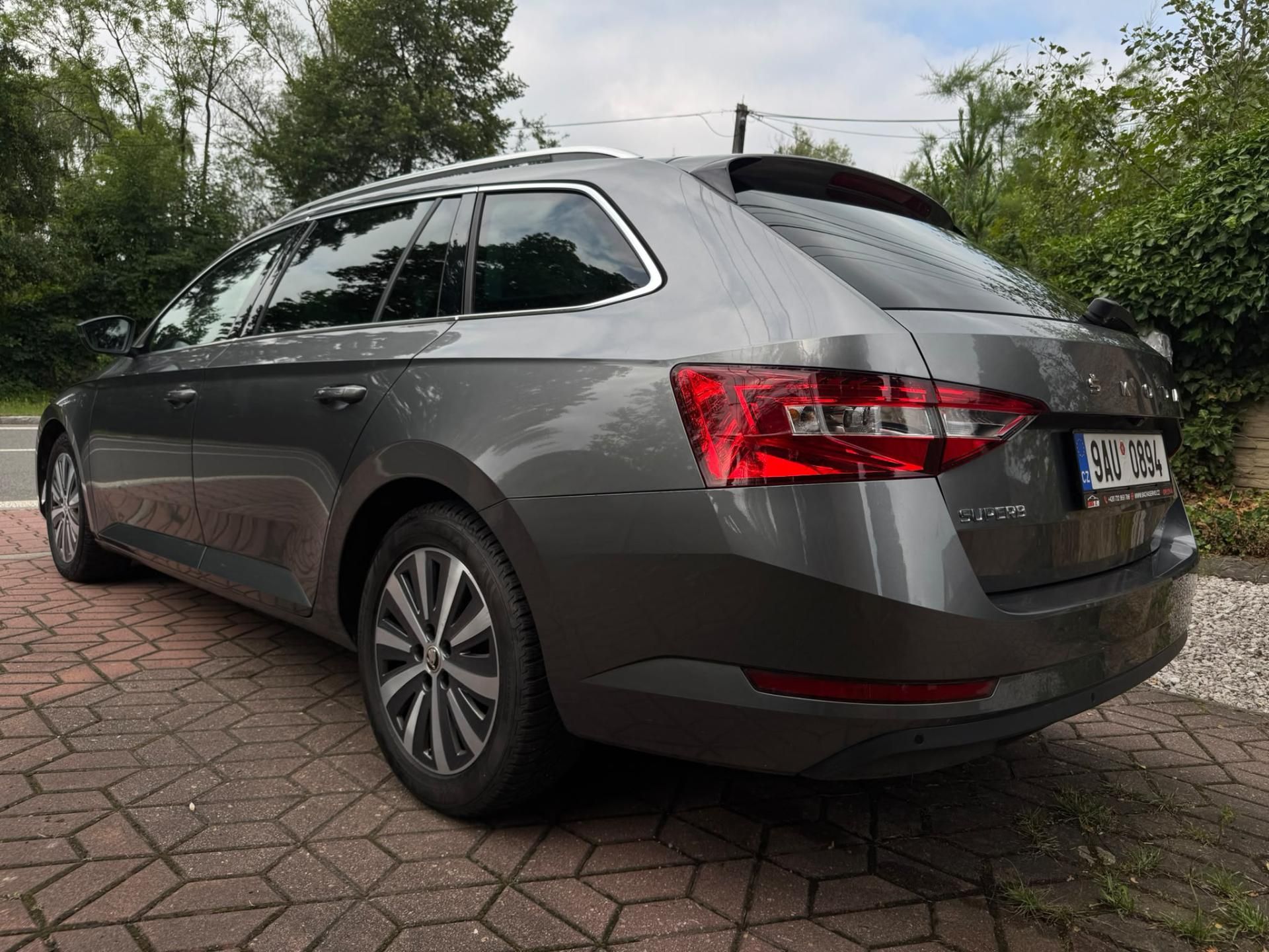 Škoda Superb, 2.0 STYLE 1.MAJ ČR DPH KŮŽE - fotka 4