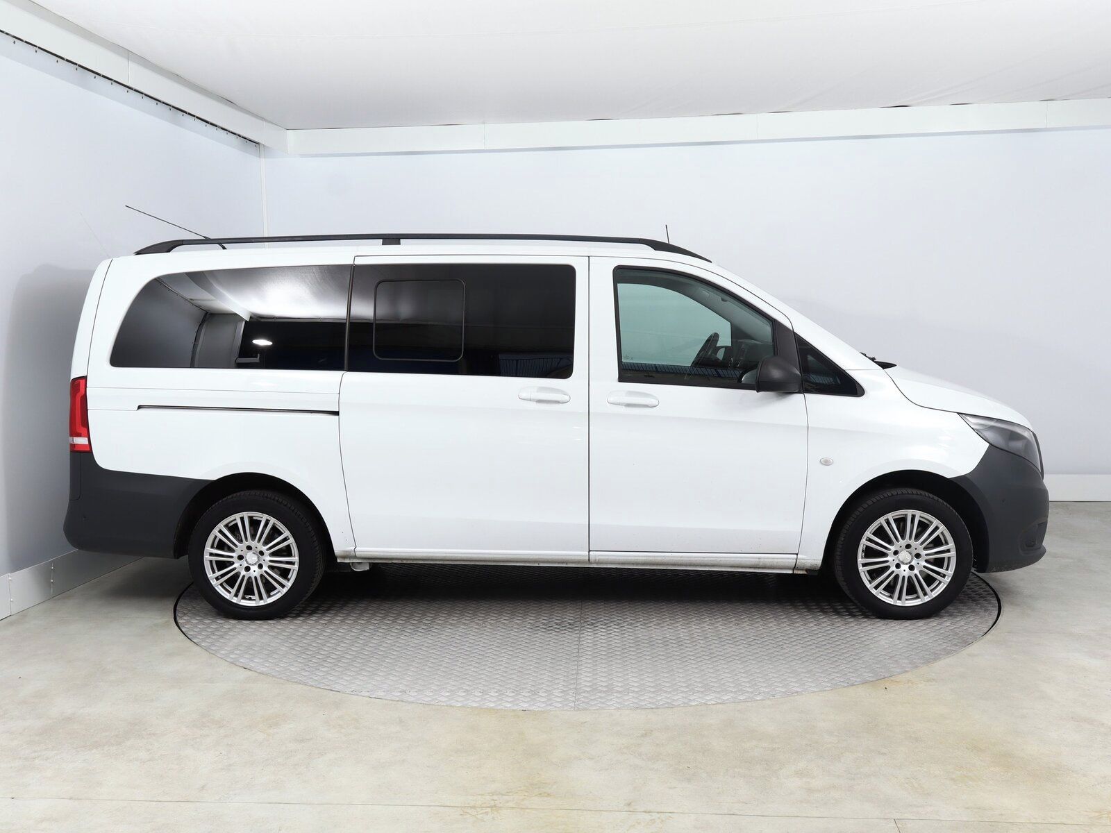 Mercedes-Benz Vito, 114 CDI, 4x4, Tourer/L, 5 míst - fotka 6