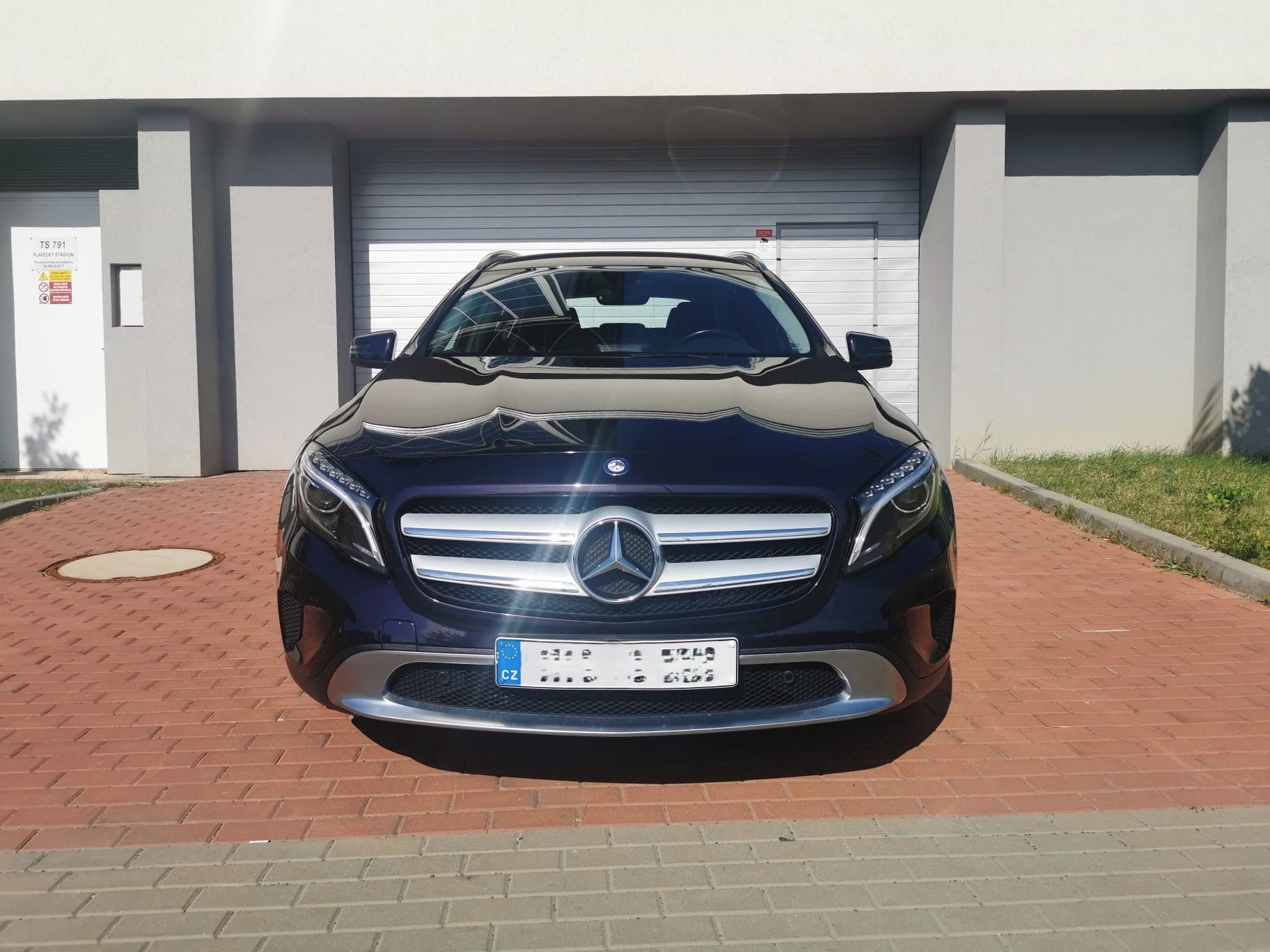 Mercedes-Benz GLA, 220 CDI 4MATIC - fotka 2
