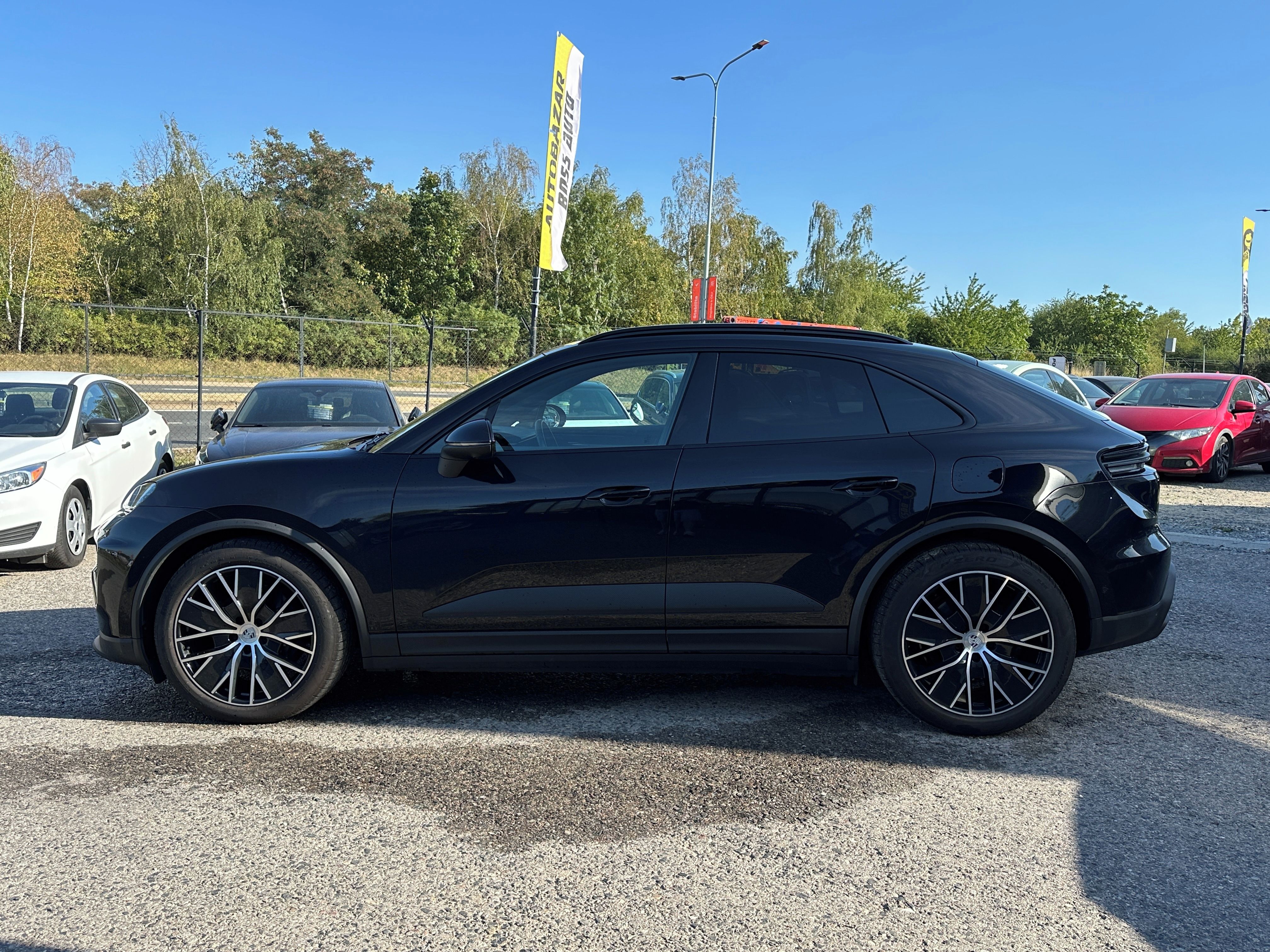 Porsche Macan, Porsche Macan 2026 - fotka 4