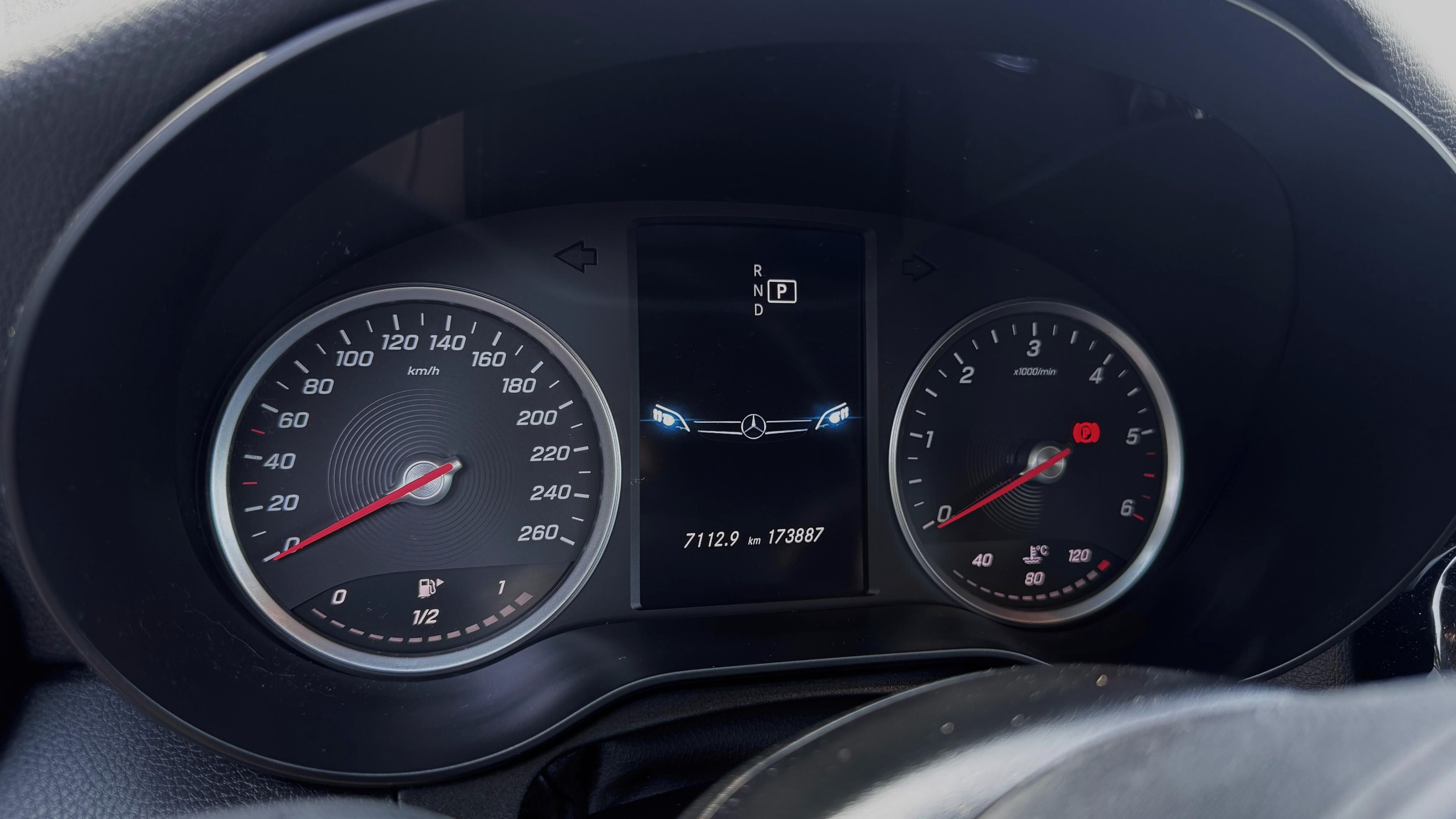 Mercedes-Benz Třídy C, C220d, 4MATIC, WEBASTO - fotka 5