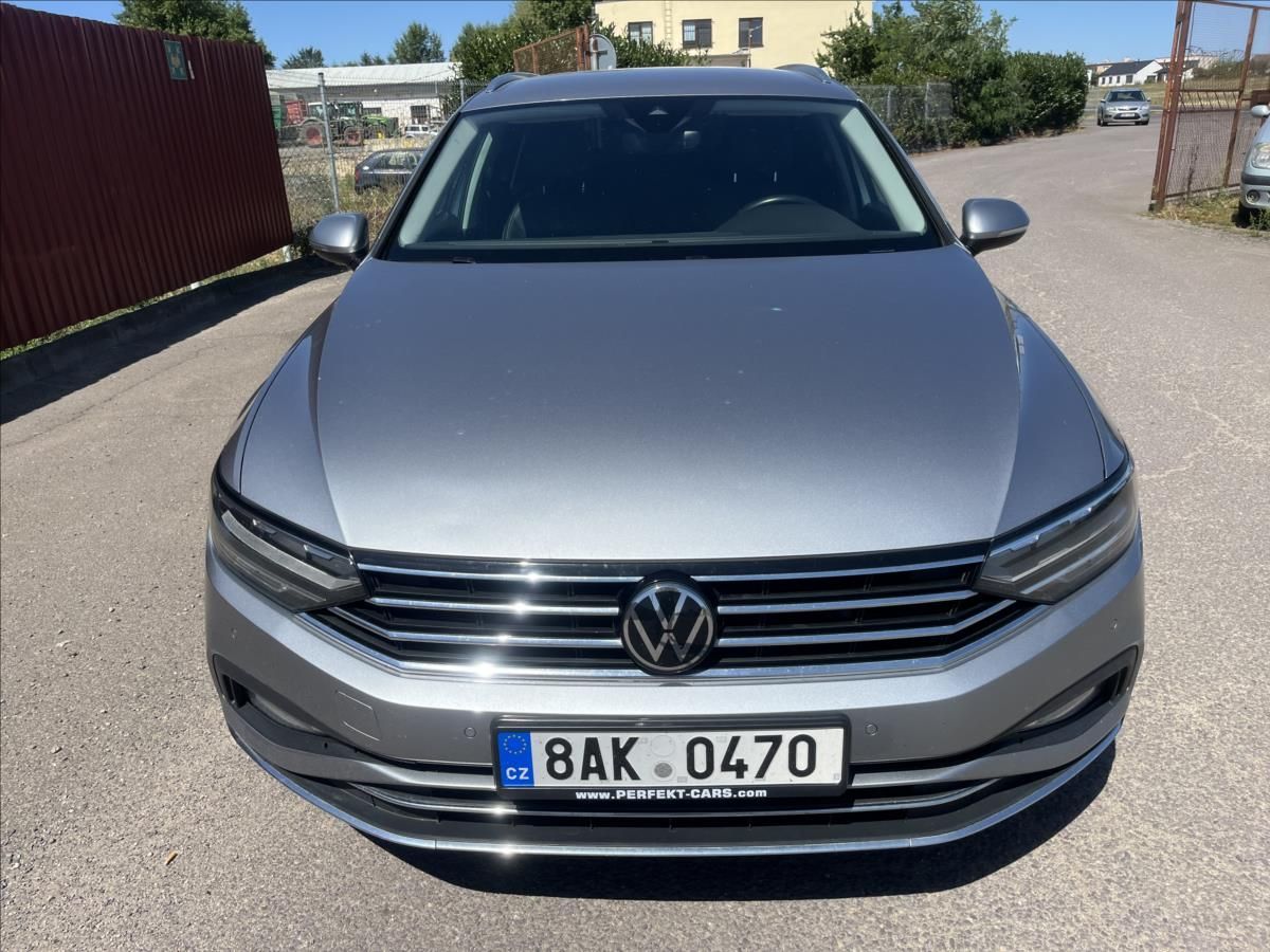 Volkswagen Passat, 2,0 TDi 110KW DSG LED ELEGANCE - fotka 2