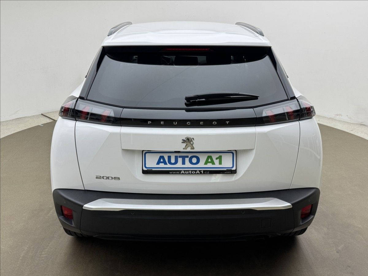 Peugeot 2008, 1,2 DPH VÝHŘEV ALLURE+ 1MAJ ČR - fotka 5