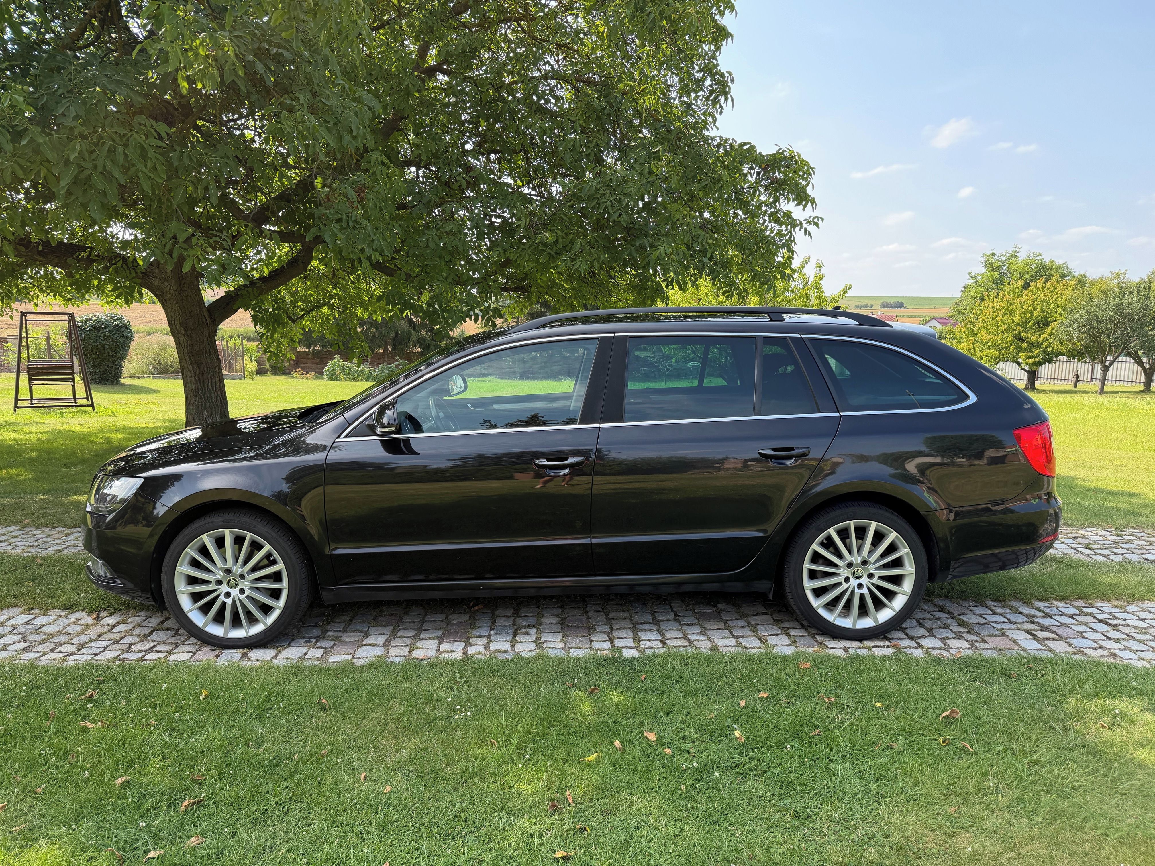 Škoda Superb, 2.0 TDI, DSG, 4x4, panorama - fotka 3