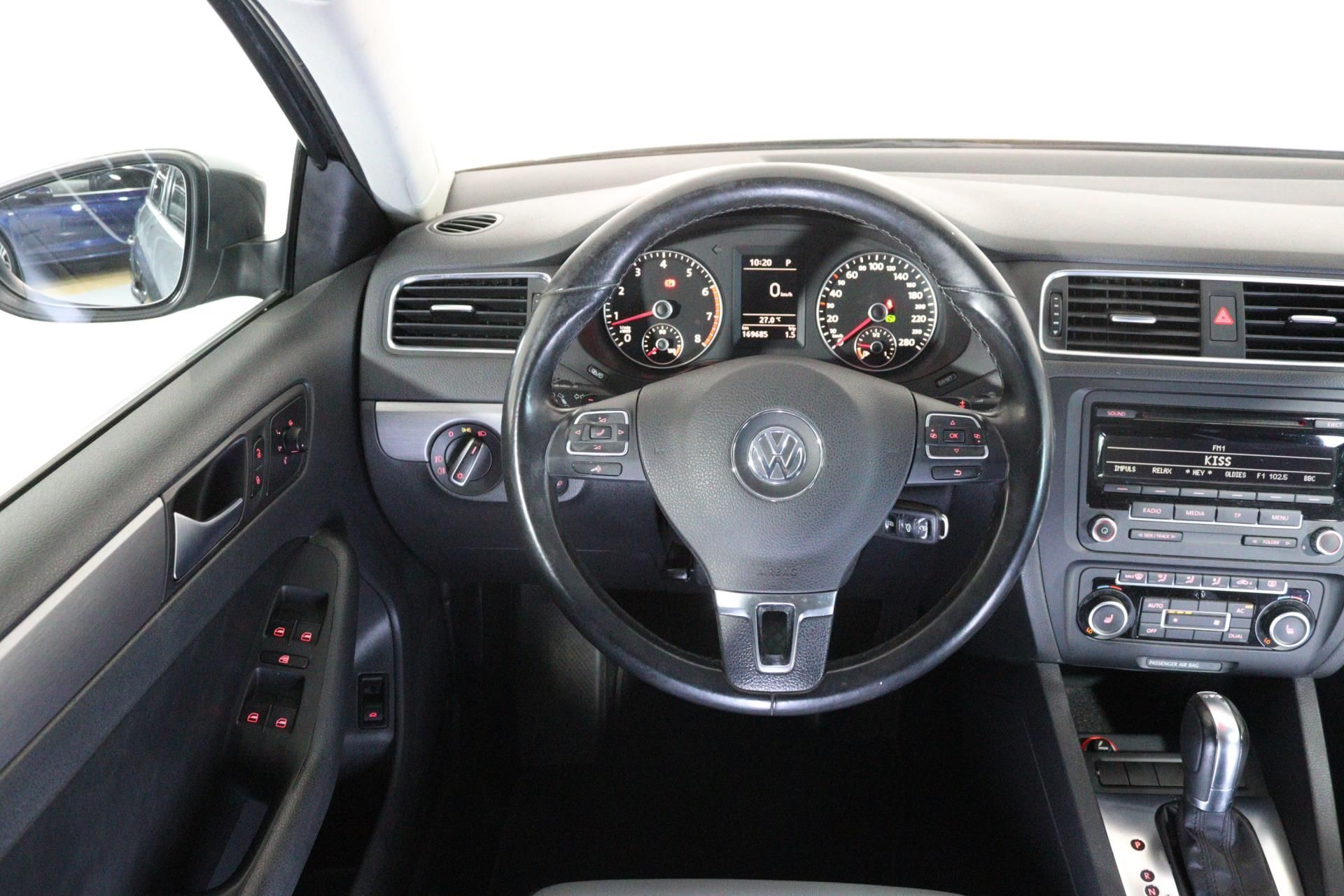 Volkswagen Jetta, Highline 1,4 TSI DSG - fotka 5
