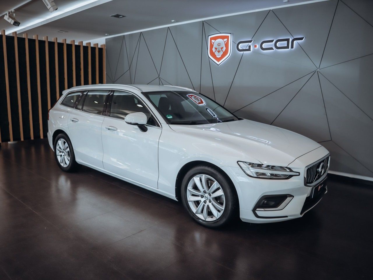 Volvo V60, D4 Inscription - fotka 3