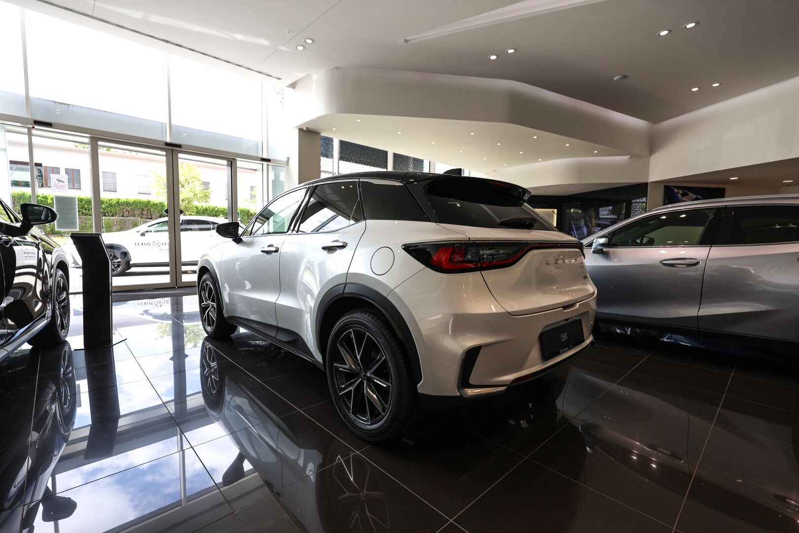 Lexus LBX, 1.5L HEV EMOTION TECH - fotka 6